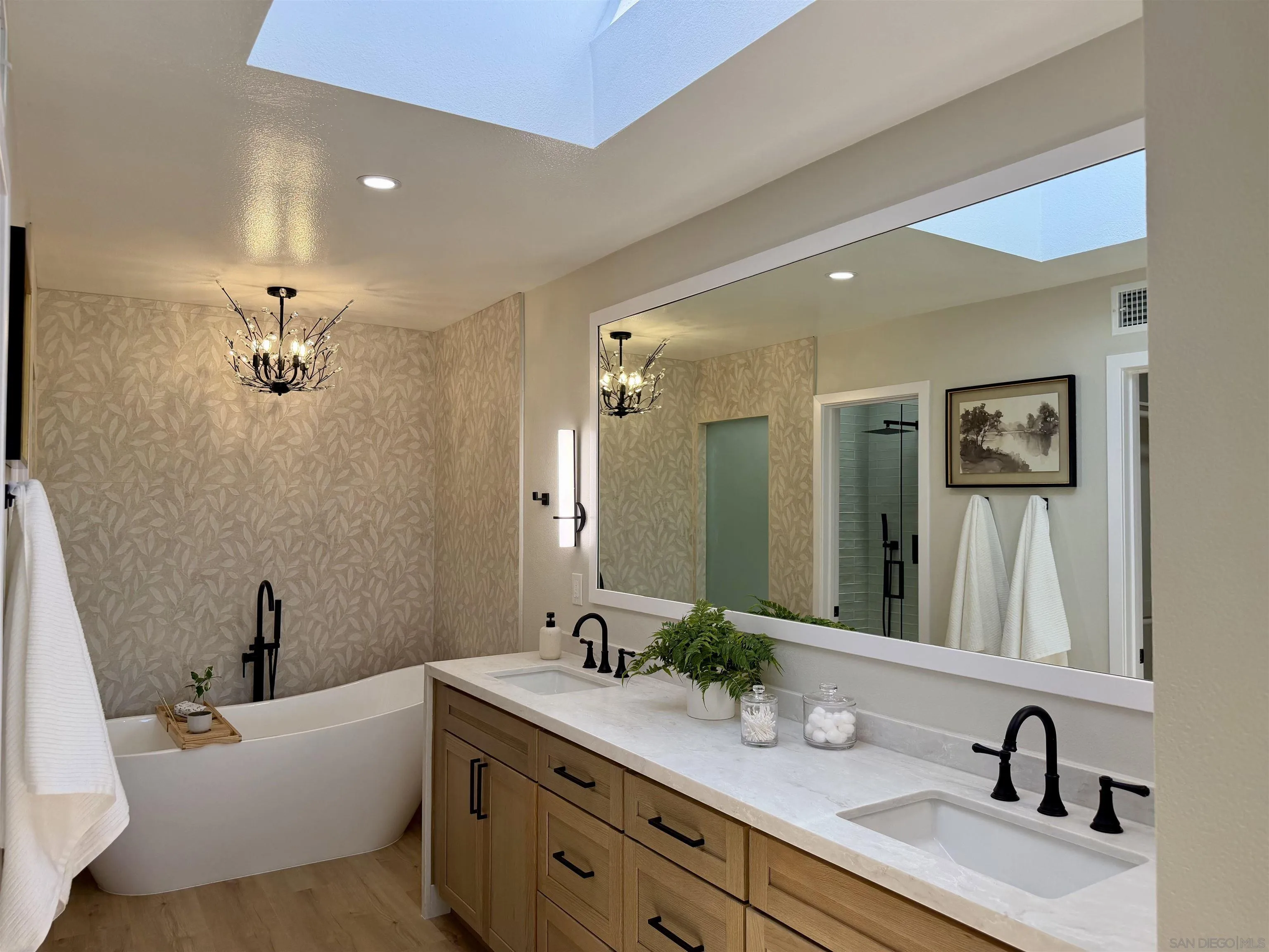 https://cdn.realtyfeed.com/cdn/127/260013833/6cb6a6c54c86183e5c20e64ddc6f9cea.webp