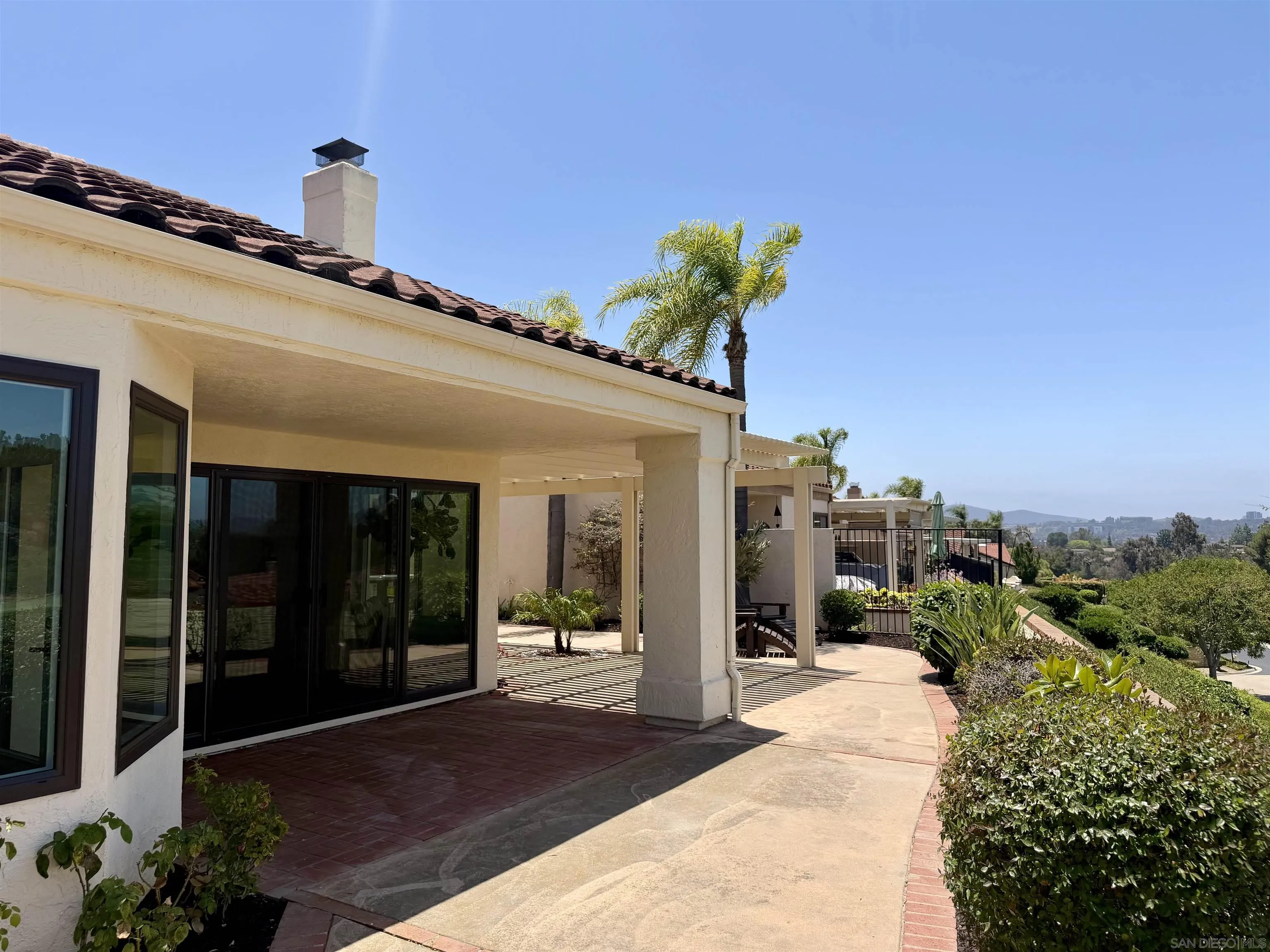 https://cdn.realtyfeed.com/cdn/127/260013833/b8d3f16c196e0b1bb2944d4b4609e5d0.webp