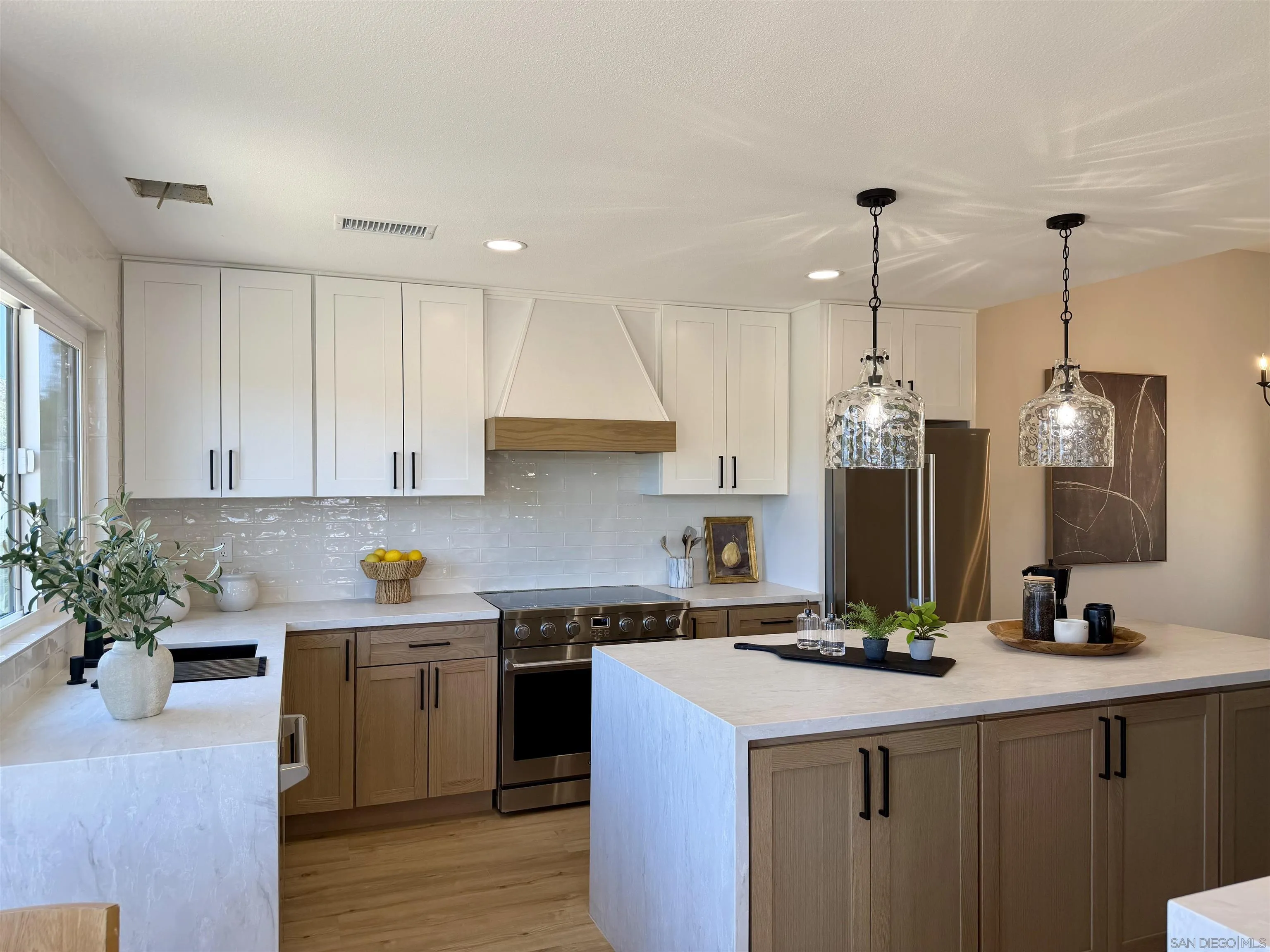 https://cdn.realtyfeed.com/cdn/127/260013833/c3bacfcbda95a1e85d1183422836a4cf.webp