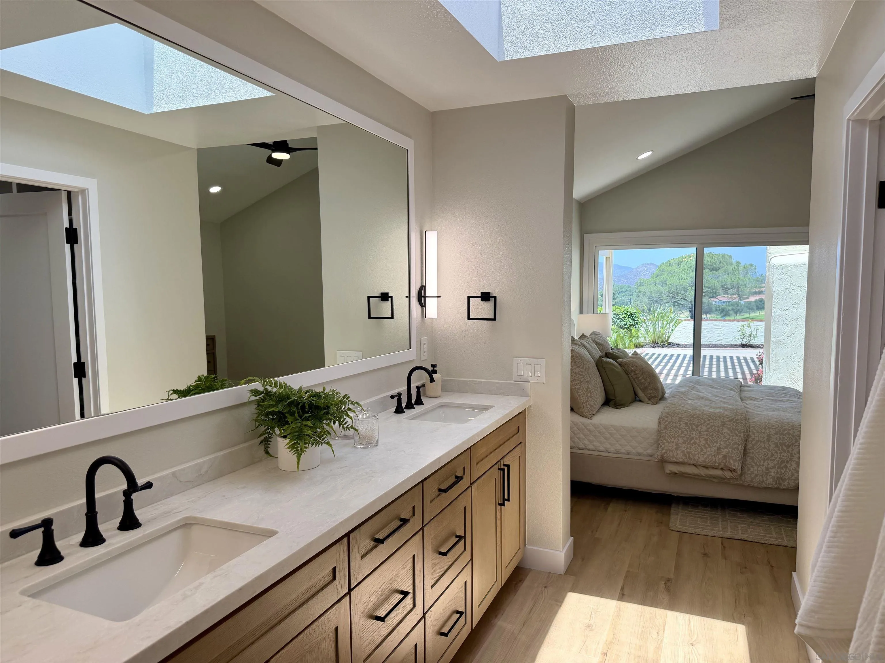 https://cdn.realtyfeed.com/cdn/127/260013833/e2d7a2474d85f66e1427e092183b01c5.webp