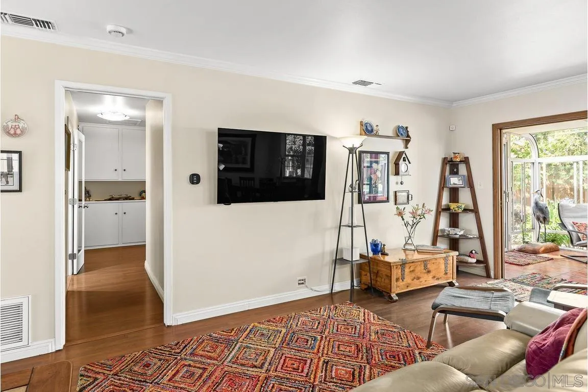 https://cdn.realtyfeed.com/cdn/127/260013837/84ecda76eb39a8705d51f35656e02366.webp
