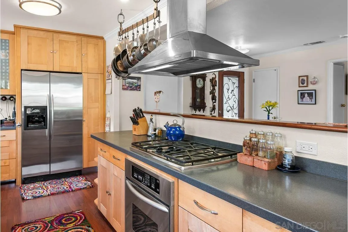 https://cdn.realtyfeed.com/cdn/127/260013837/93b1dc607e6a119ba2637ea956594f0e.webp