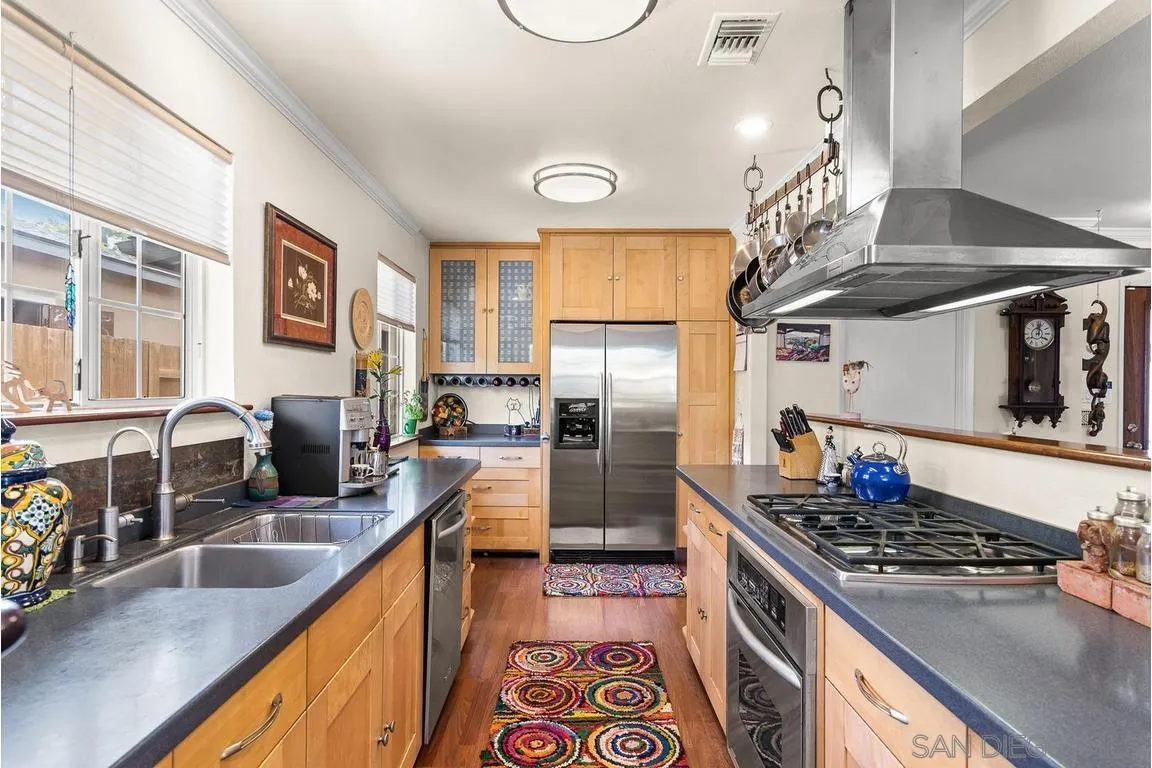 https://cdn.realtyfeed.com/cdn/127/260013837/dc86fa9066e622be7b5a6954c46b850b.webp