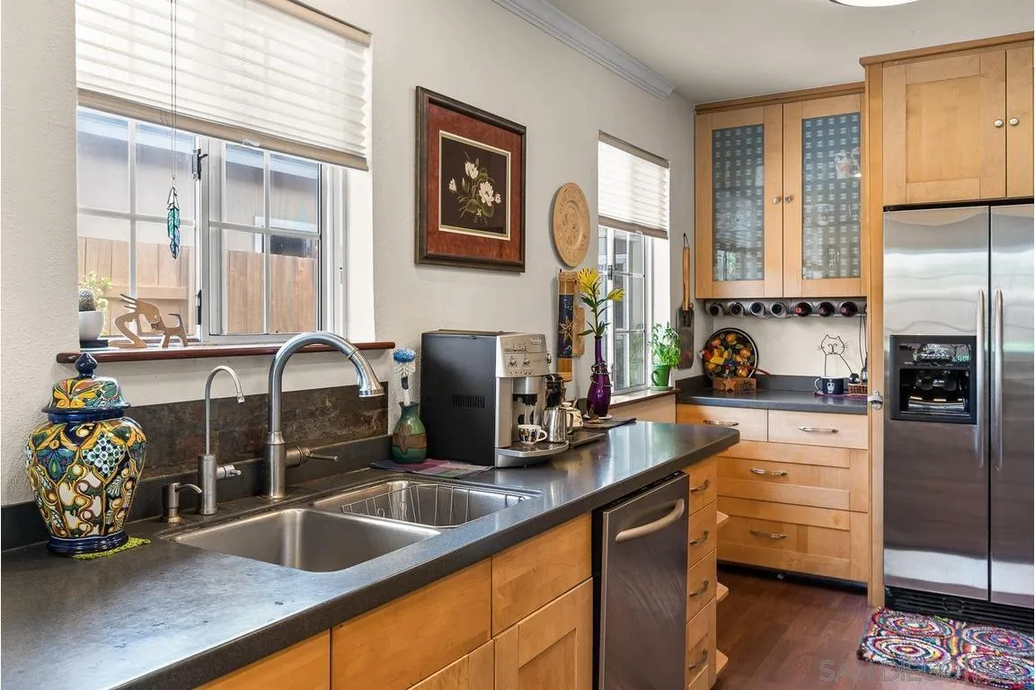 https://cdn.realtyfeed.com/cdn/127/260013837/f25a14d681a5b97aa09066a38bfeb55f.webp