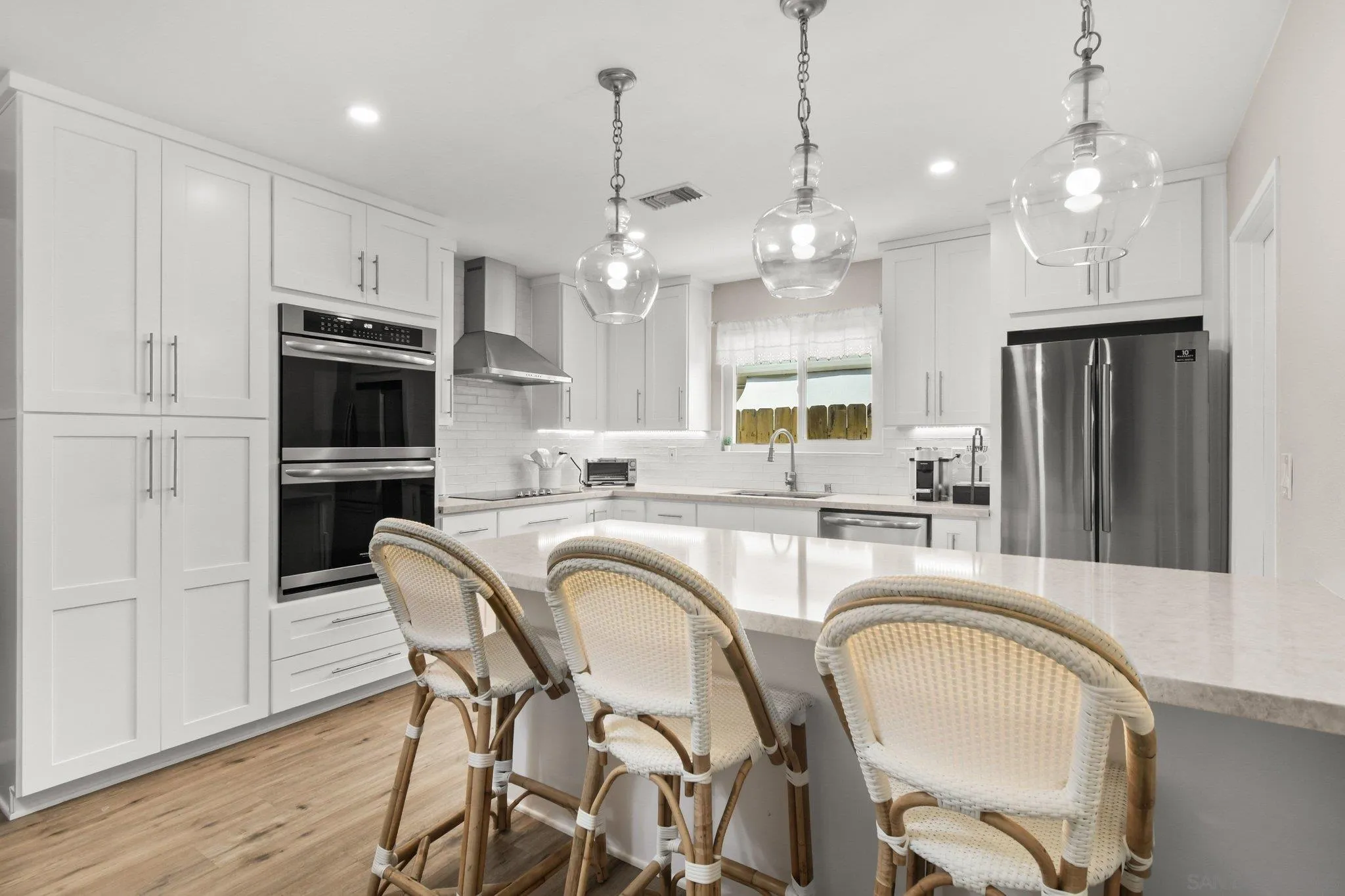 https://cdn.realtyfeed.com/cdn/127/260013838/025c265b16d178f5bfbf39223178aab5.webp