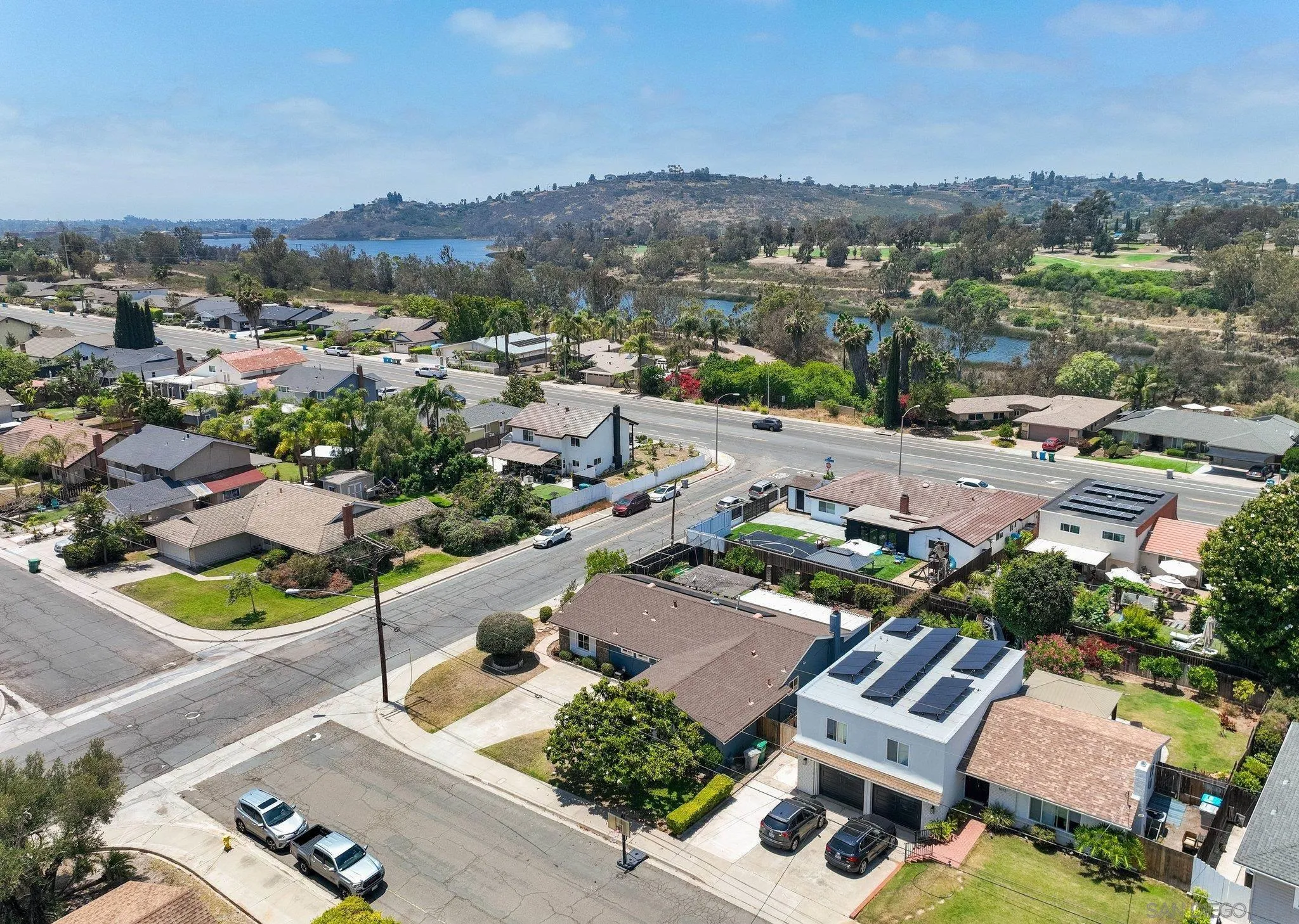 https://cdn.realtyfeed.com/cdn/127/260013838/17c8ca47ca0251dfaa951c6795a2d52f.webp