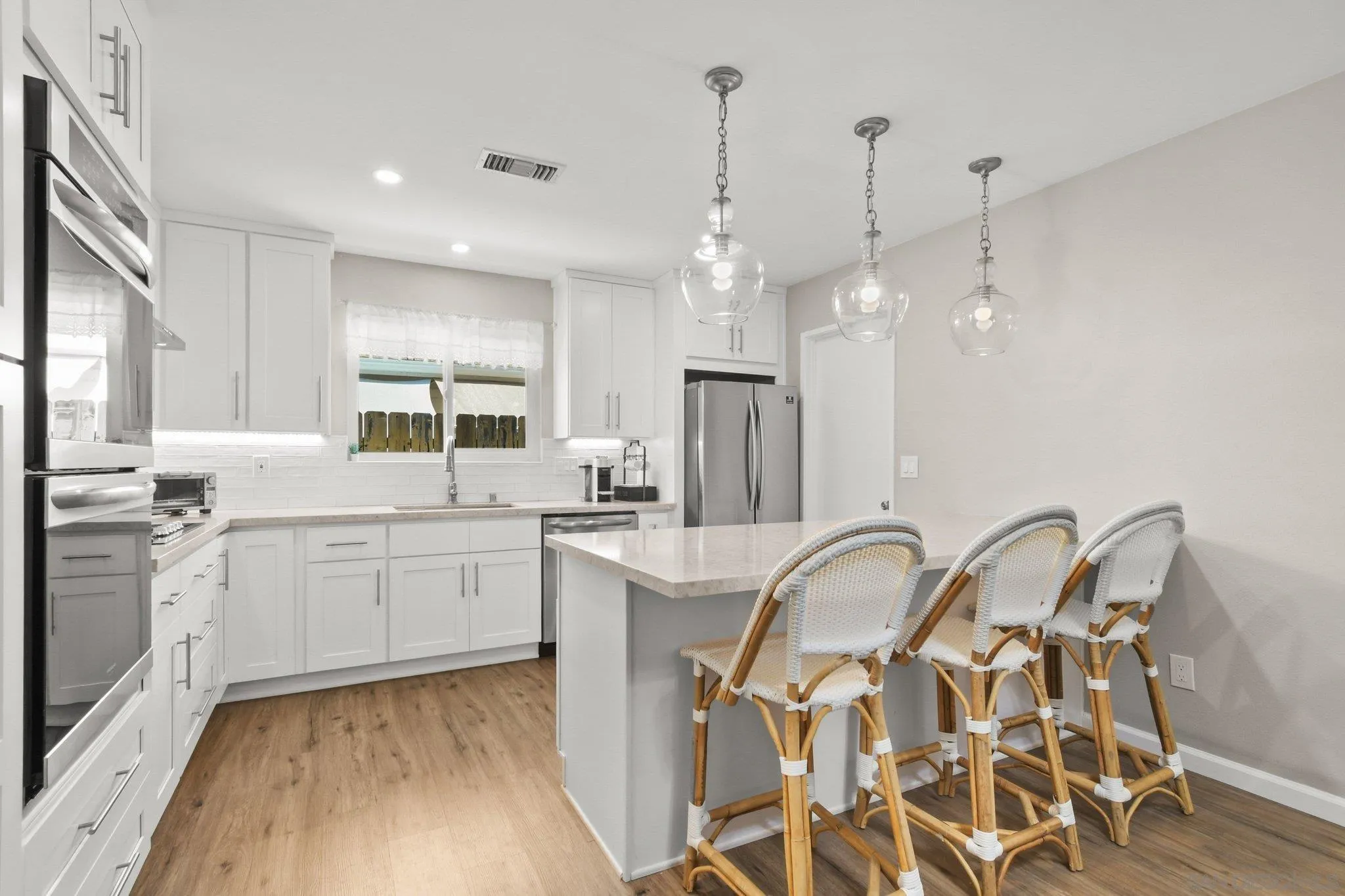 https://cdn.realtyfeed.com/cdn/127/260013838/18f54594fdd414f7b39966d1306dc540.webp