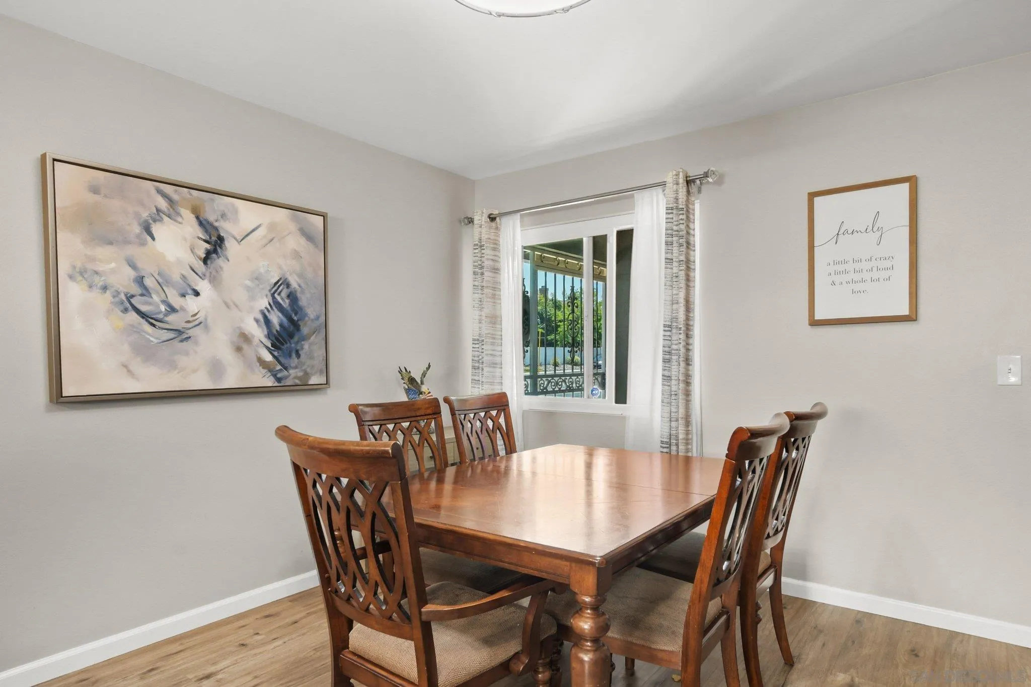 https://cdn.realtyfeed.com/cdn/127/260013838/5a8031f0ca79bd3c7012ce88bcc8d6f4.webp