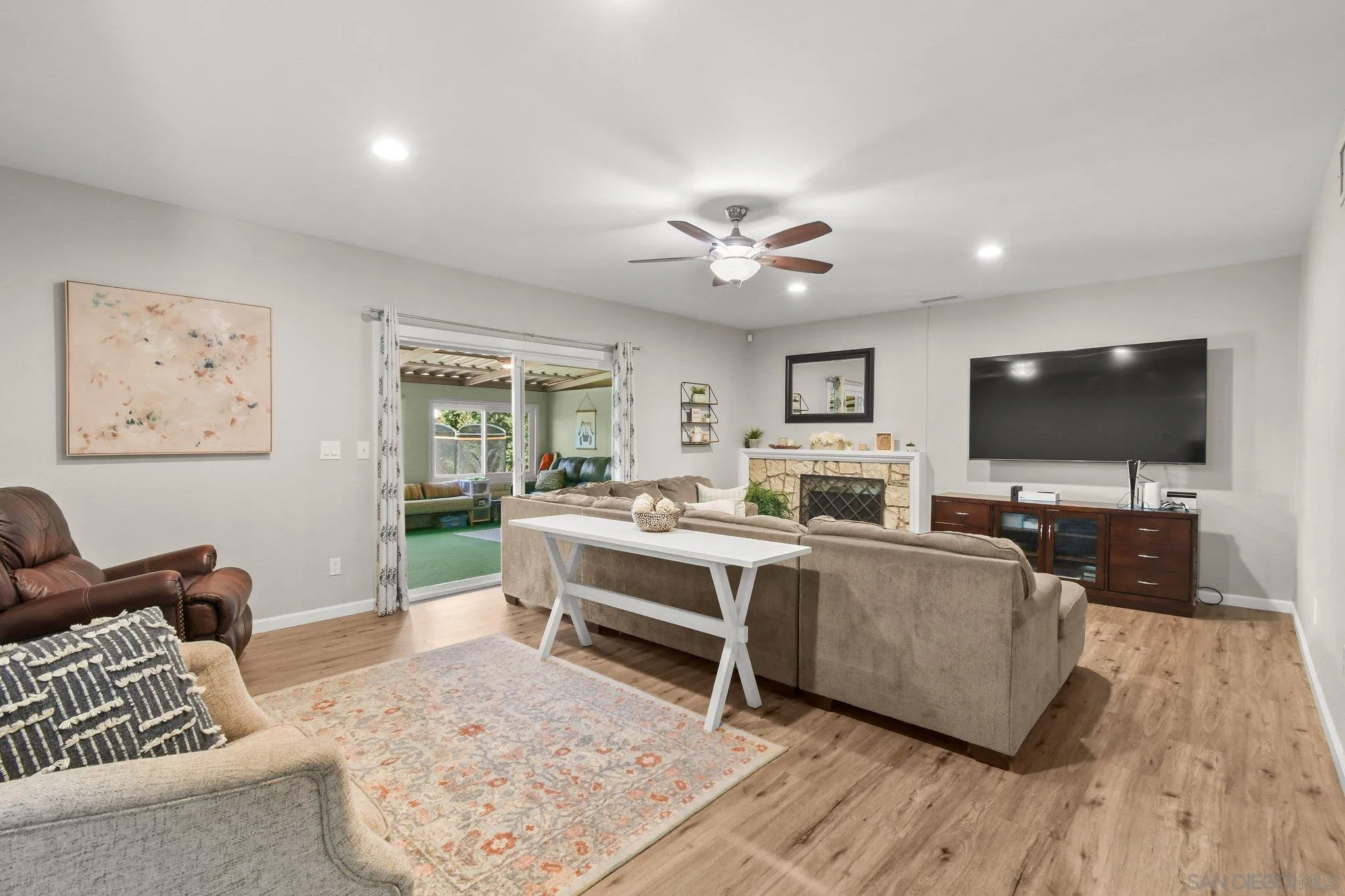 https://cdn.realtyfeed.com/cdn/127/260013838/cfc904708e50a874603d3034c172c720.webp