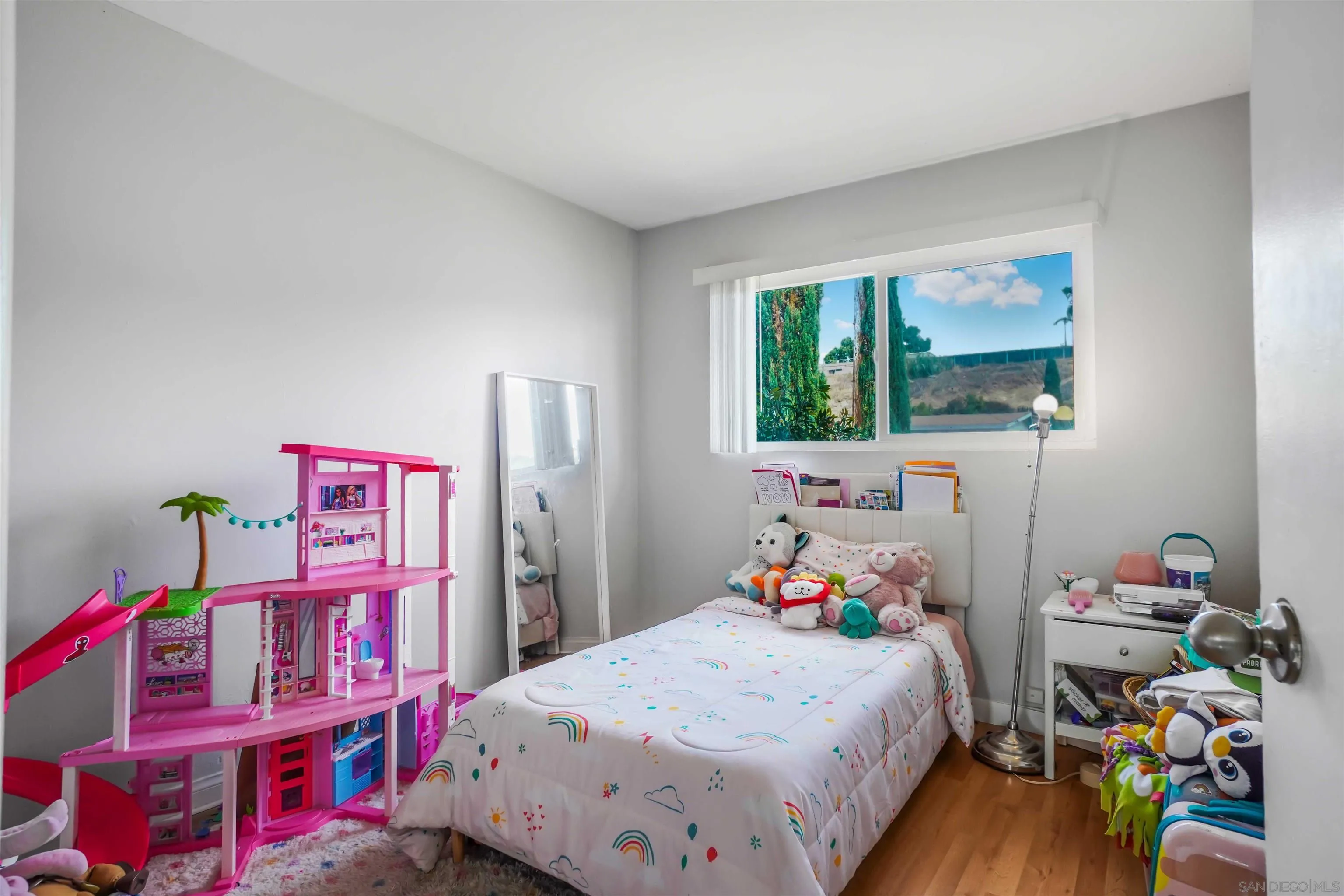 https://cdn.realtyfeed.com/cdn/127/260013839/0b266b83bf5b99b79732a89e201a2886.webp