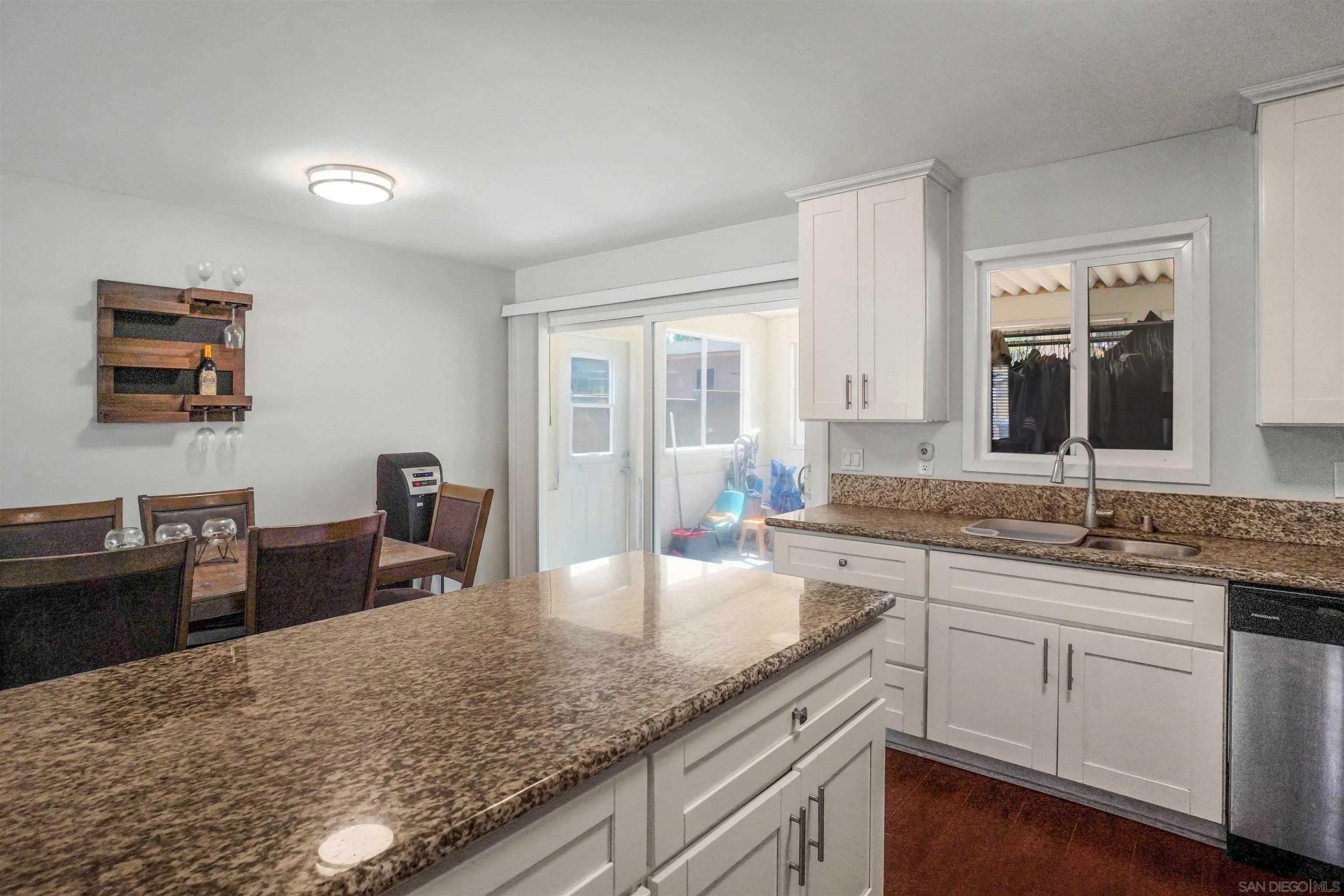 https://cdn.realtyfeed.com/cdn/127/260013839/19ceb76b3e635273ae4af3d8cc5ba4ac.webp