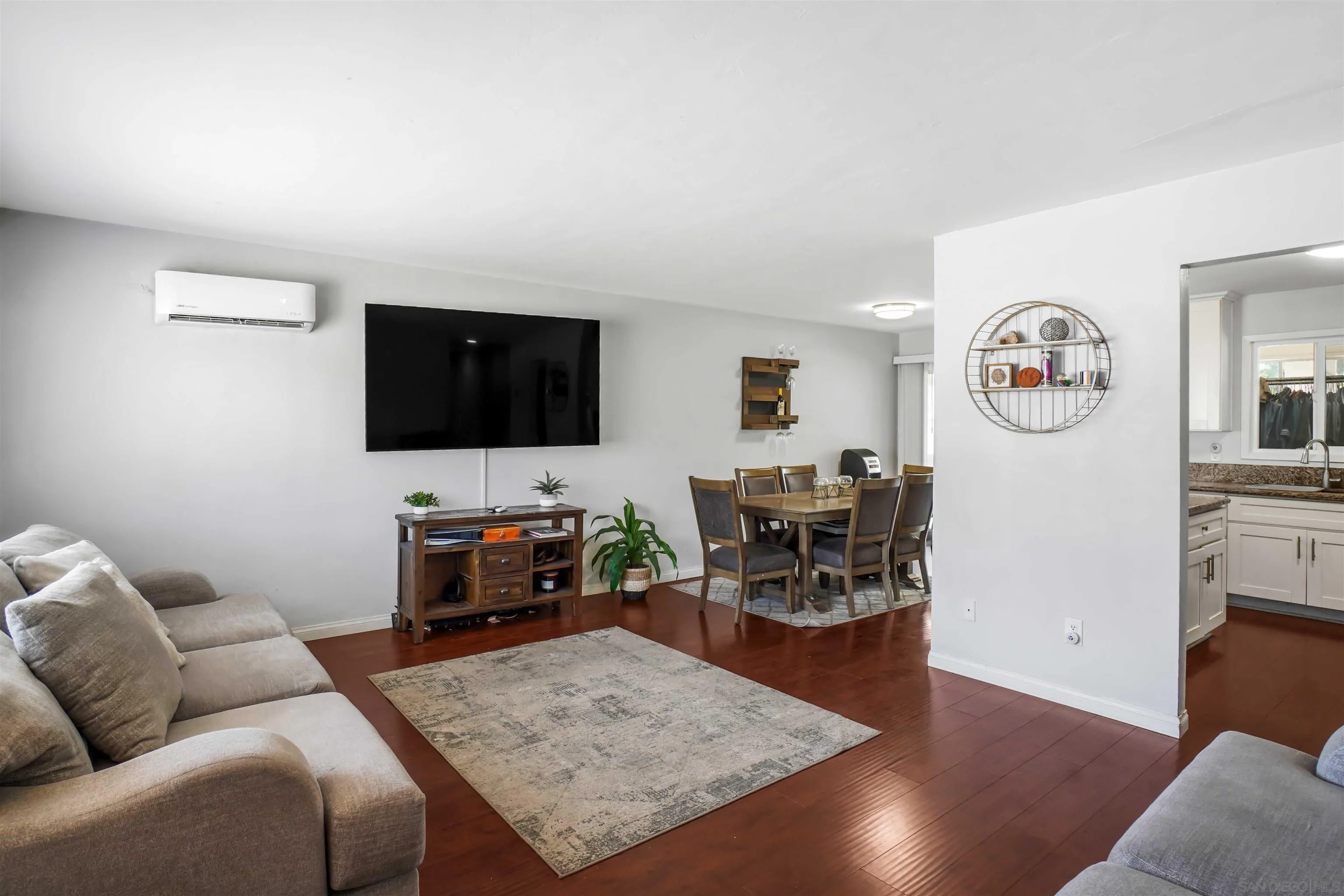 https://cdn.realtyfeed.com/cdn/127/260013839/63fd6993dc28f188752141979c39c7ad.webp