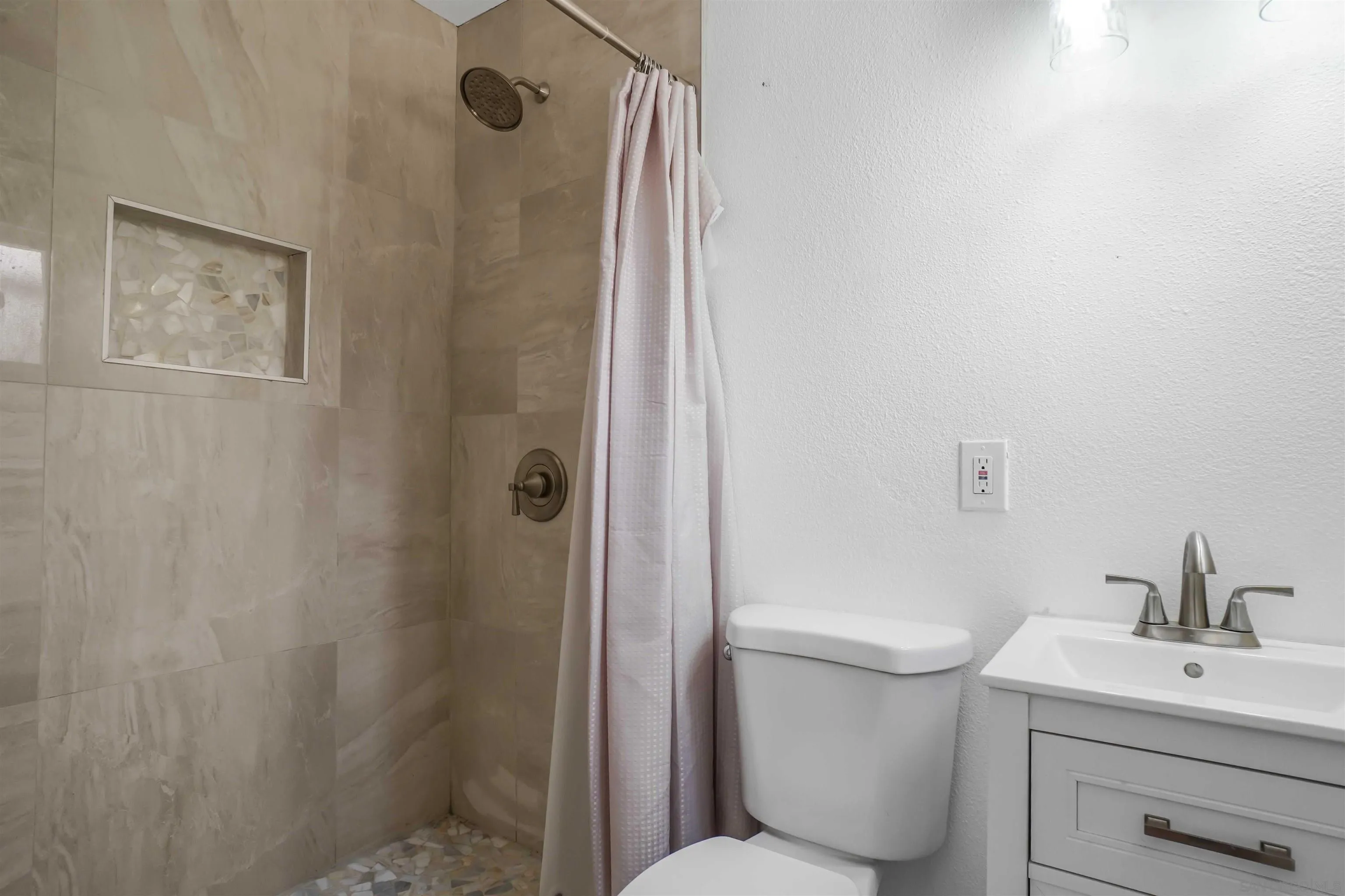 https://cdn.realtyfeed.com/cdn/127/260013839/d46cebecb408877c56bdffd8b2dd1370.webp