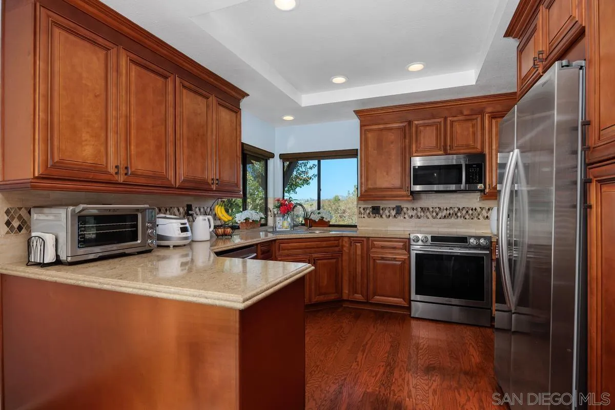 Photo #14: 260013841 Listing: Photo #14