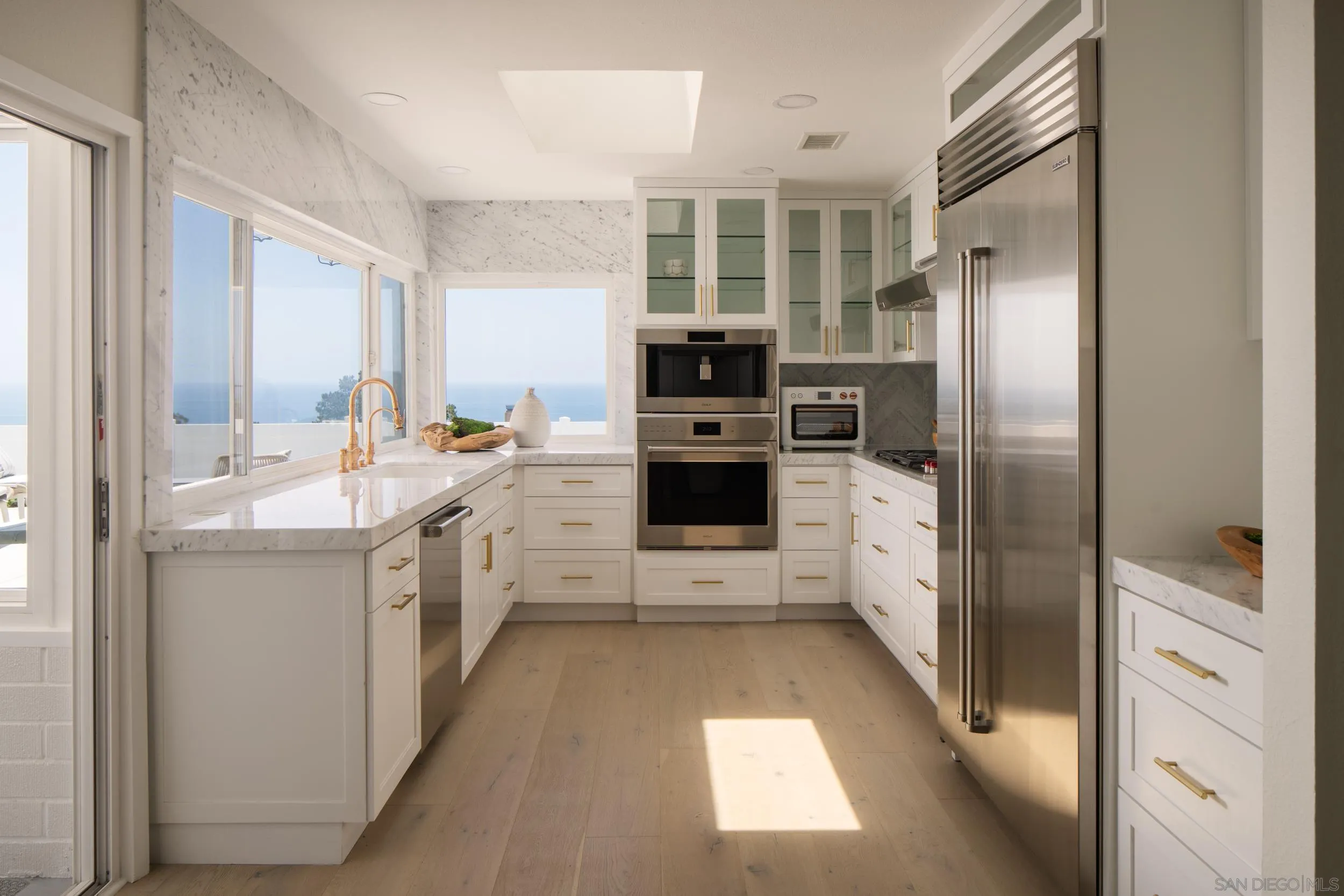 https://cdn.realtyfeed.com/cdn/127/260013845/4cfe367d8a0df66c755b5a91125a51b7.webp