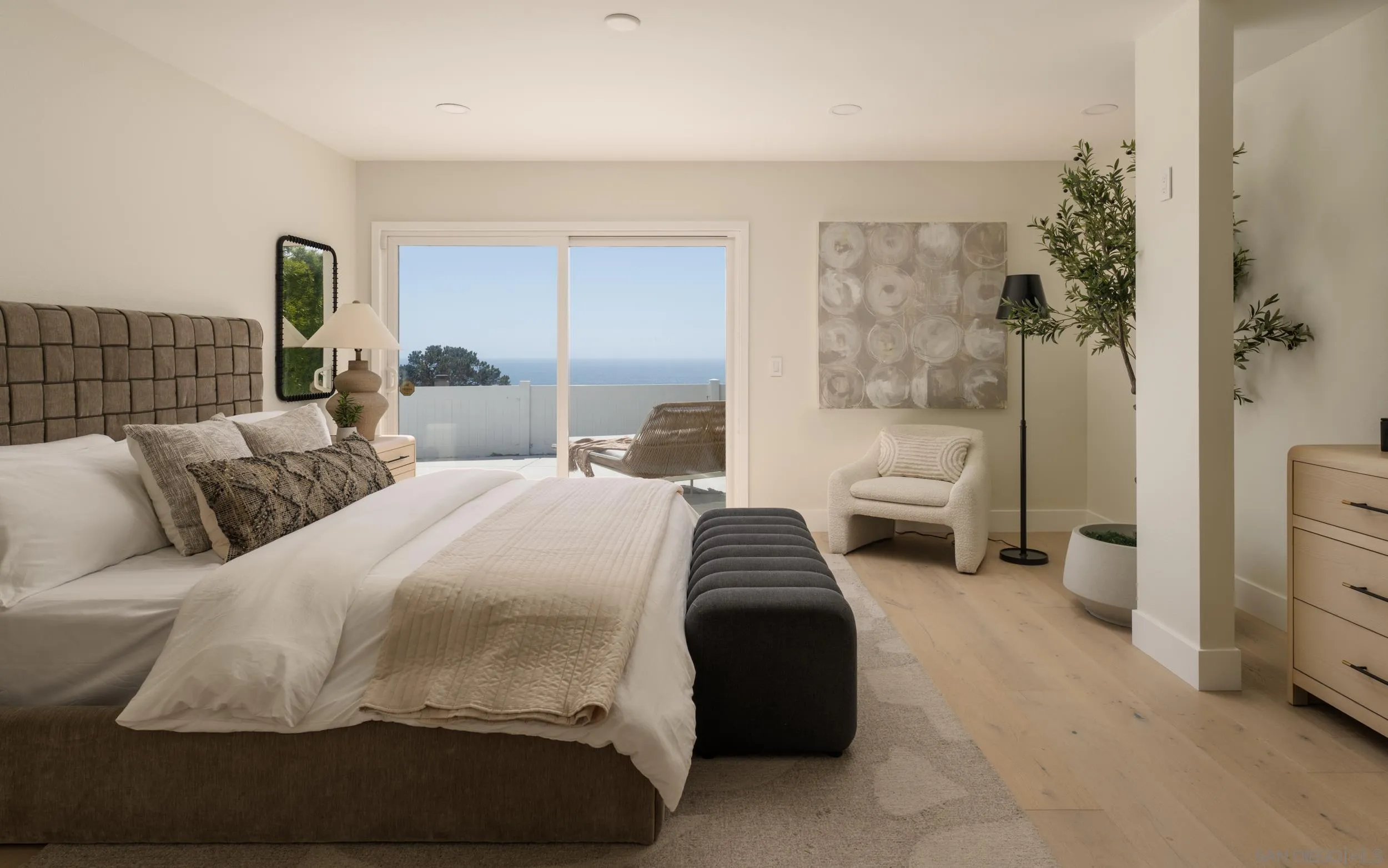 https://cdn.realtyfeed.com/cdn/127/260013845/500a378f00c241252fec491abb2d6c83.webp