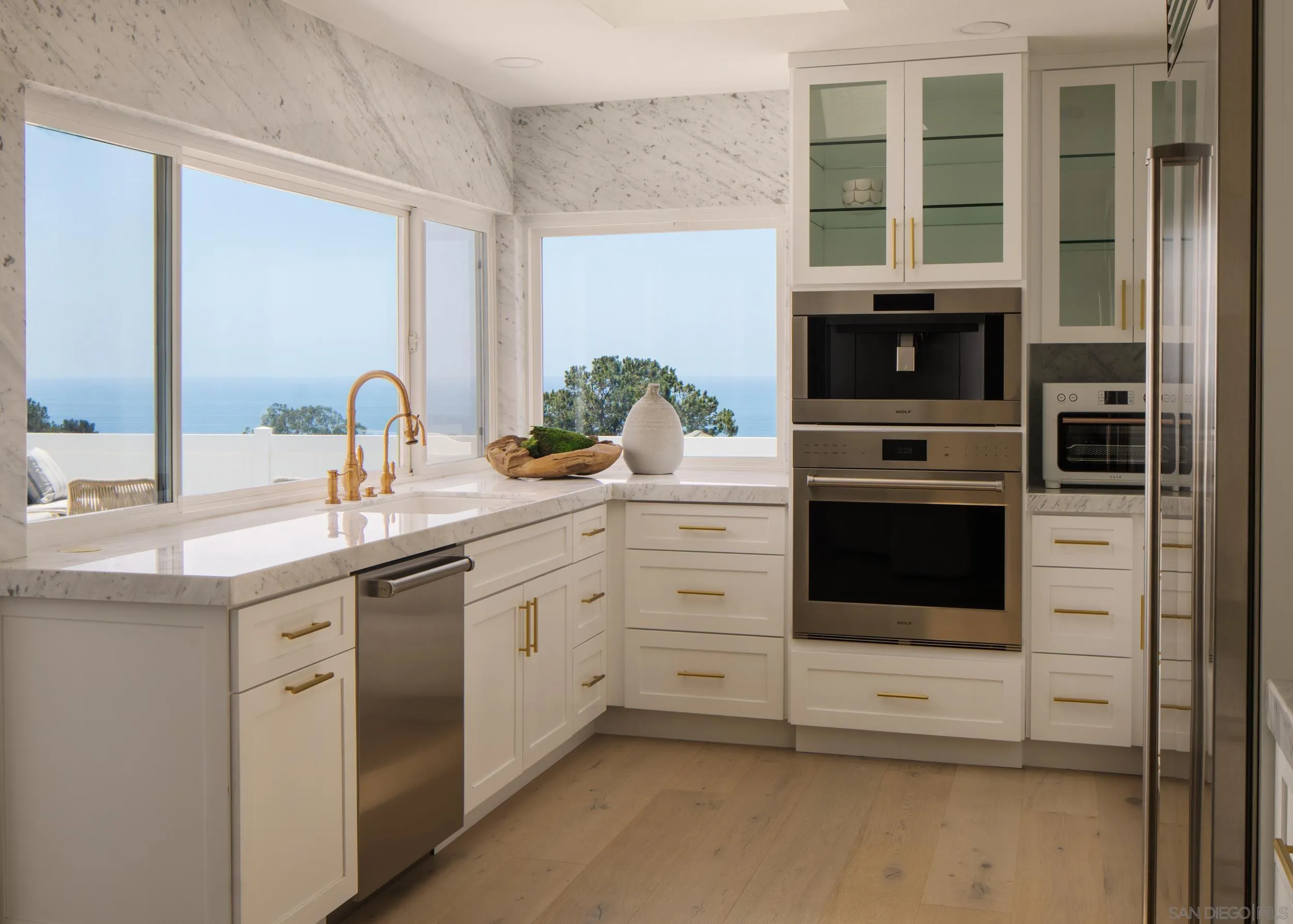 https://cdn.realtyfeed.com/cdn/127/260013845/53f36cfffe6b7d1f4f98e4f80d3a4f60.webp