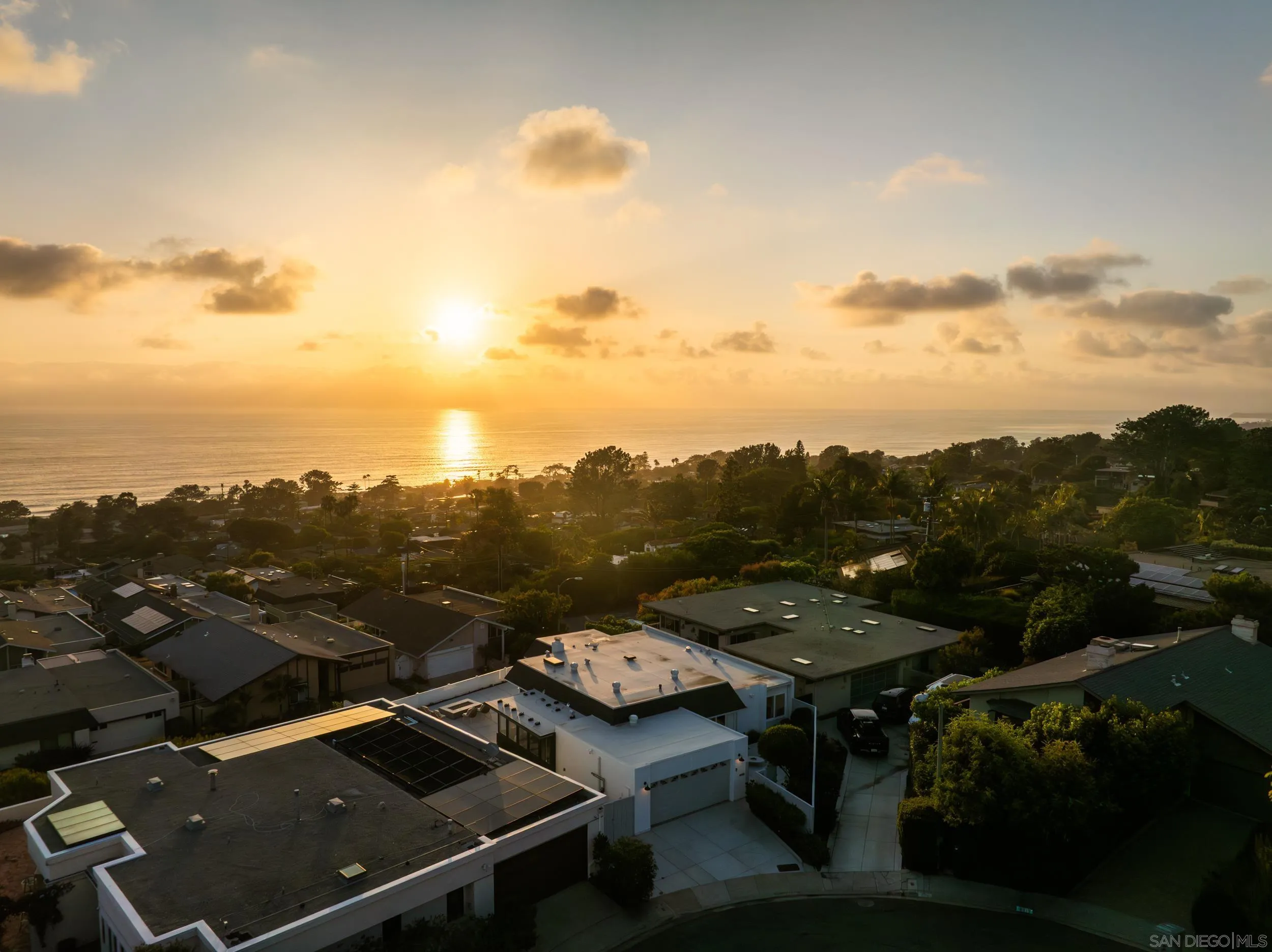 https://cdn.realtyfeed.com/cdn/127/260013845/60d9b5a63ac7a2c397fd9657a5a019a6.webp