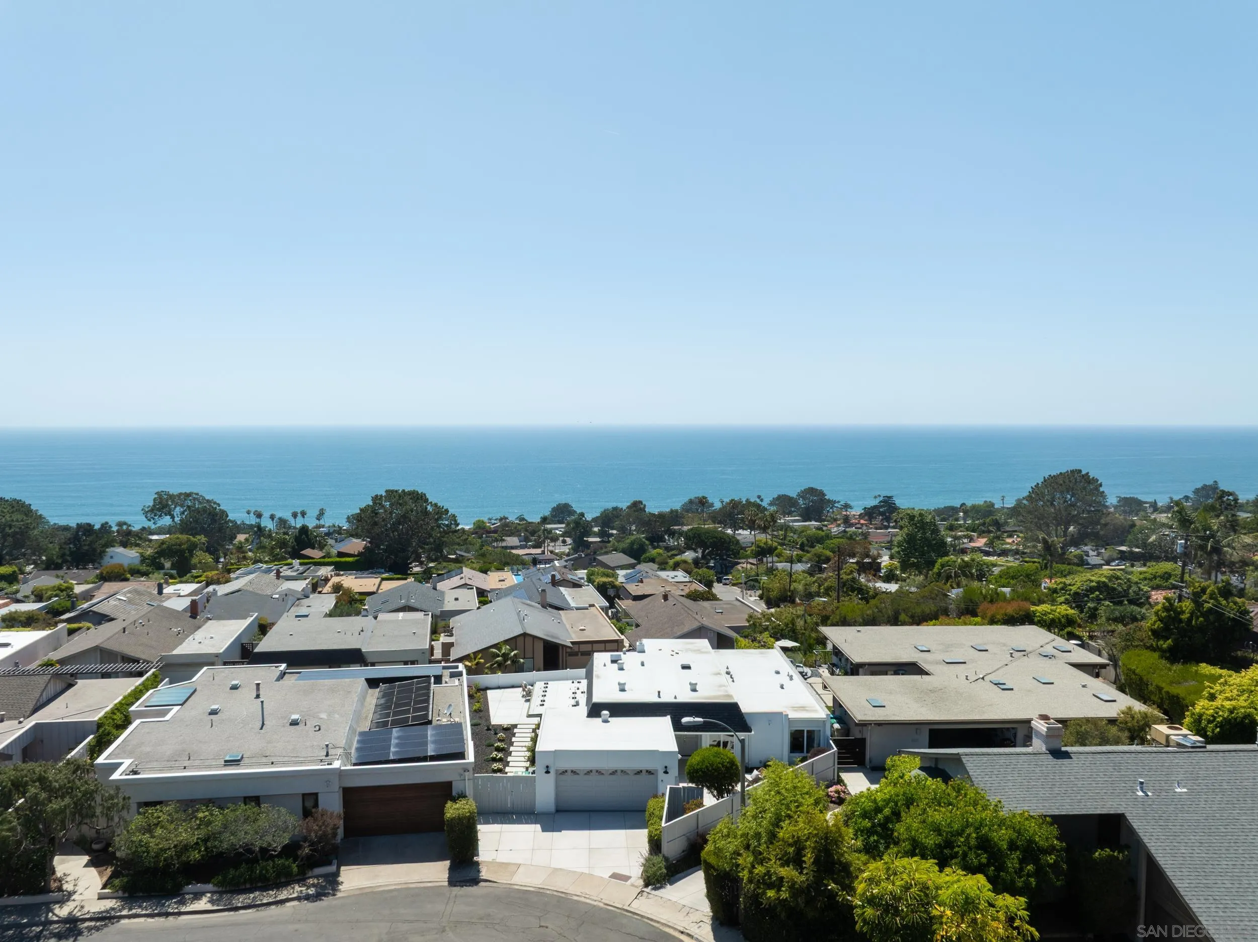 https://cdn.realtyfeed.com/cdn/127/260013845/9e3f772e13e2ae71bae66ee2cbde6473.webp