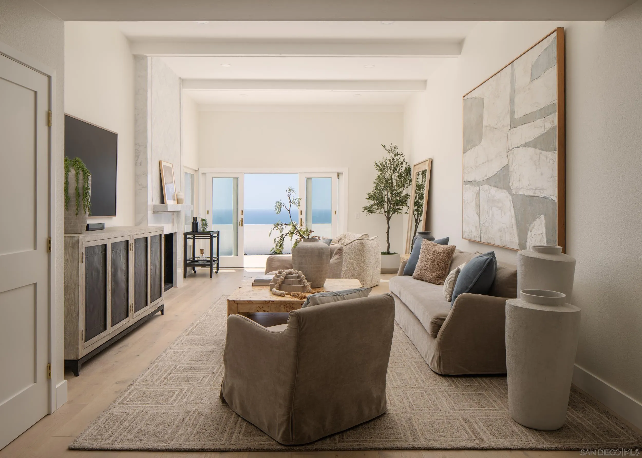 https://cdn.realtyfeed.com/cdn/127/260013845/bb9d0c2f2bfd0f5d1030244859a65a13.webp