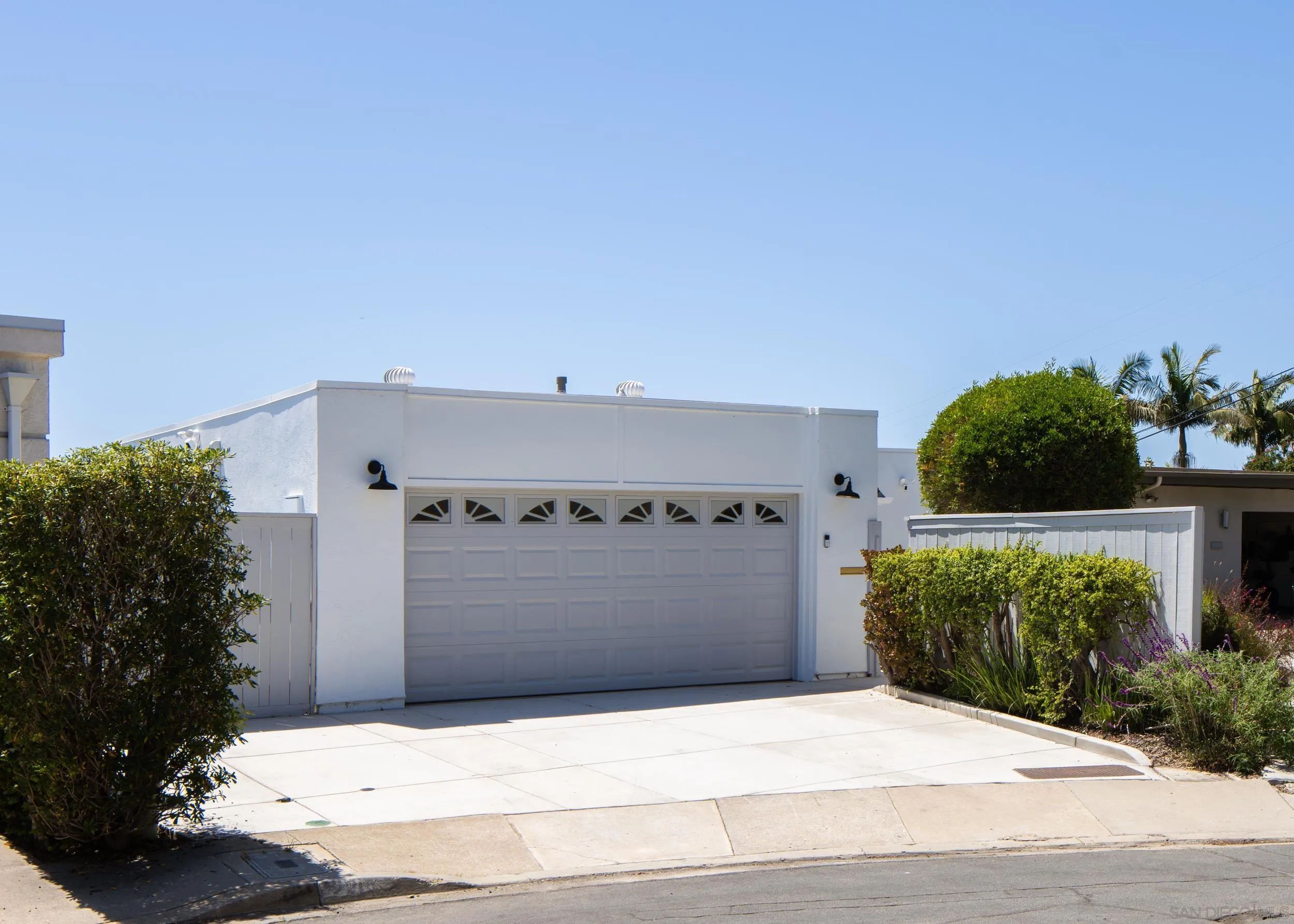 https://cdn.realtyfeed.com/cdn/127/260013845/c75d63c85ecbb4802a7480c281b6fc34.webp