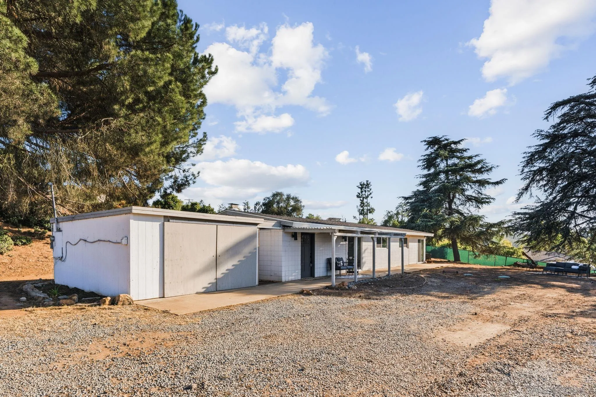 https://cdn.realtyfeed.com/cdn/127/260013851/1d24218afaccbc93ee3f21d20a56cb74.webp