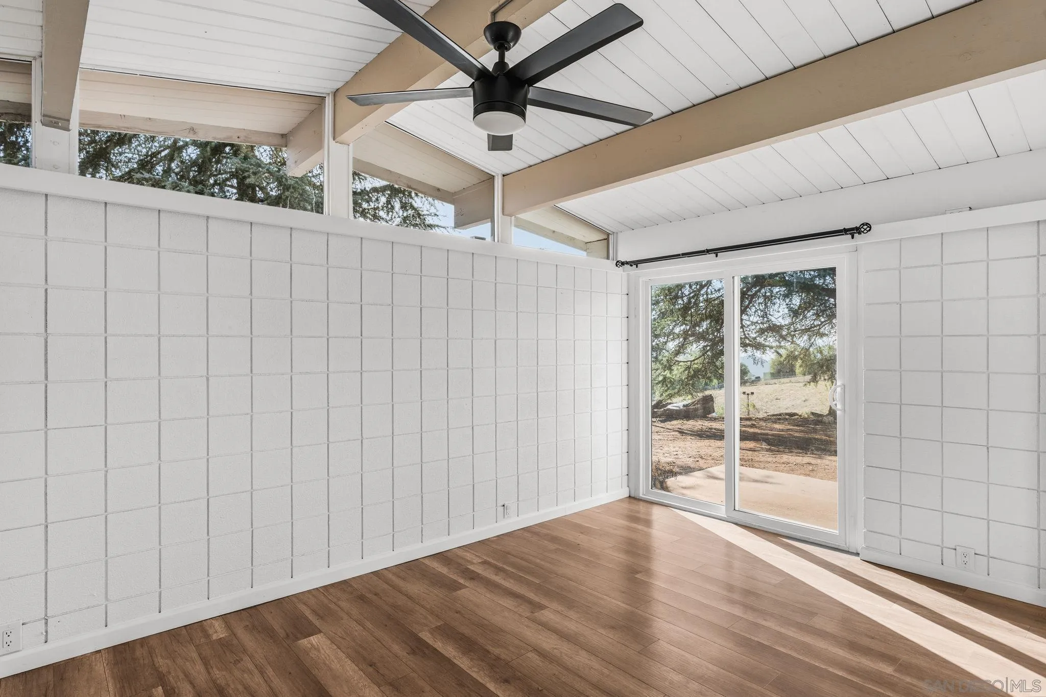 https://cdn.realtyfeed.com/cdn/127/260013851/b2a3eaac46c2c56996fcca75e8a75f9b.webp
