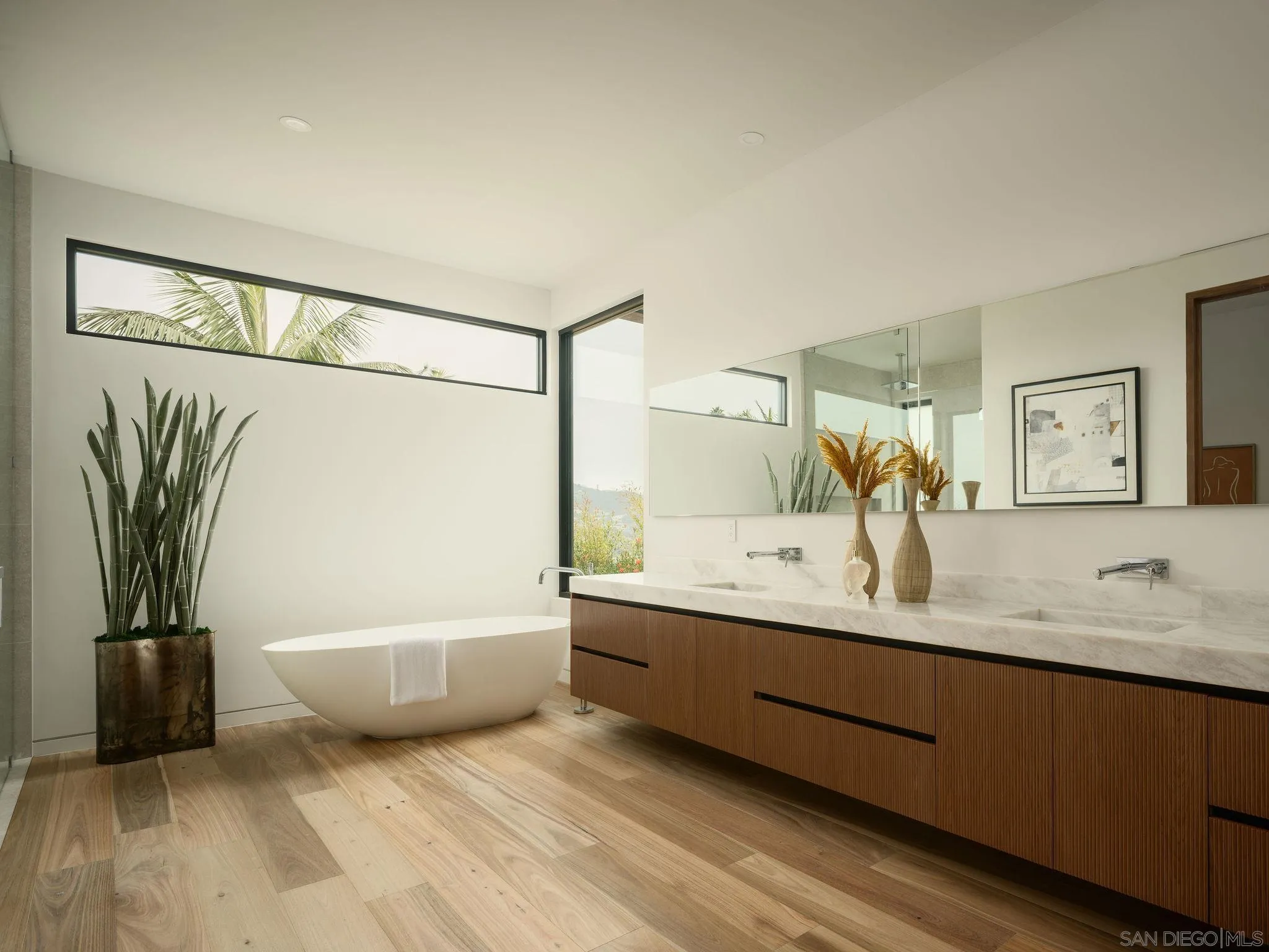 https://cdn.realtyfeed.com/cdn/127/260013853/22b9128560d31edb2cc6e3989210e0f7.webp