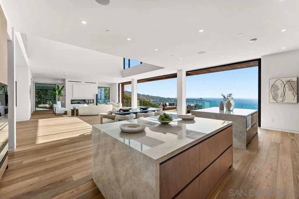https://cdn.realtyfeed.com/cdn/127/260013853/9a48a43b6412c859756b81be201cd93e.webp