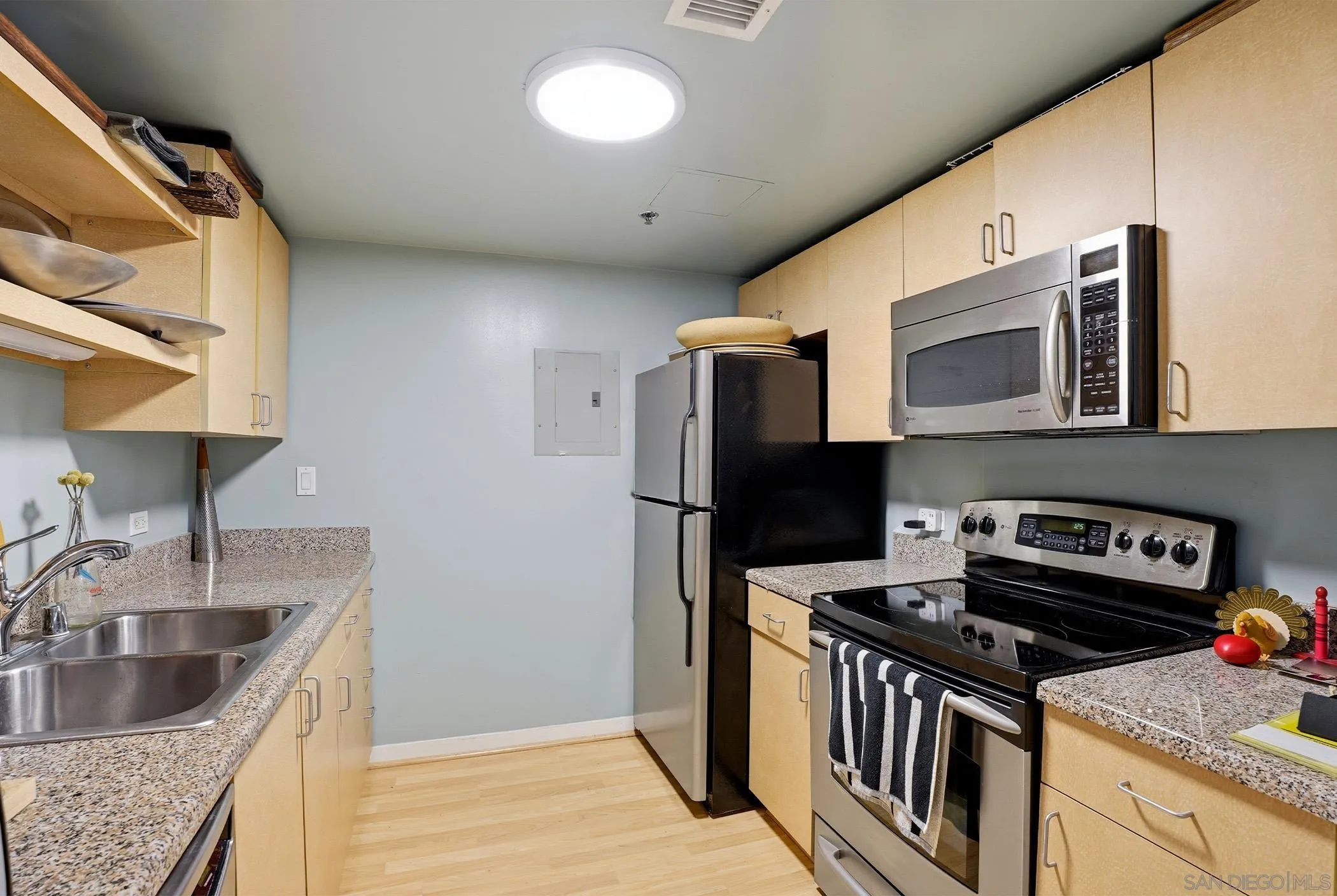 Photo #6: 260013854 Listing: Photo #6