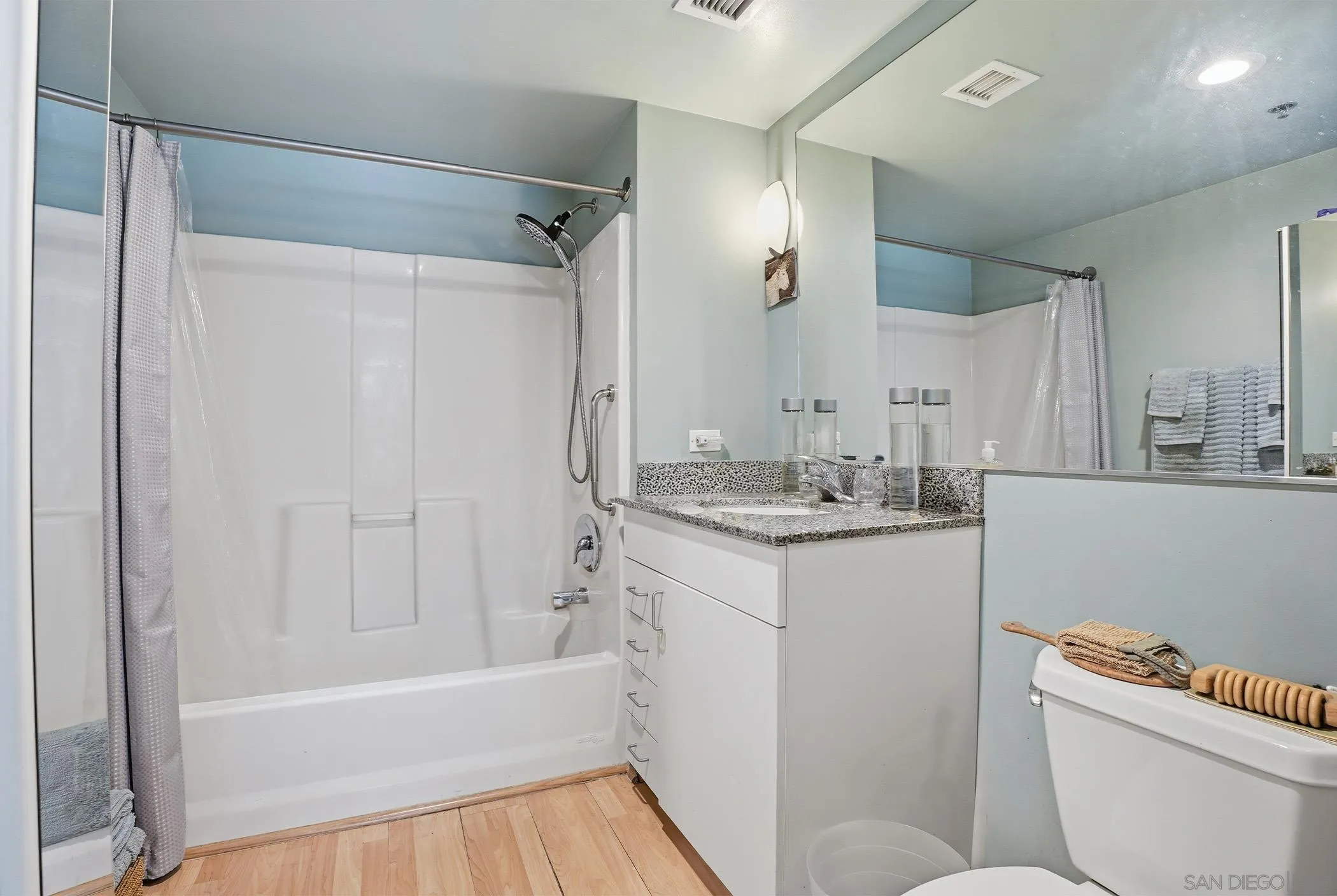 Photo #11: 260013854 Listing: Photo #11