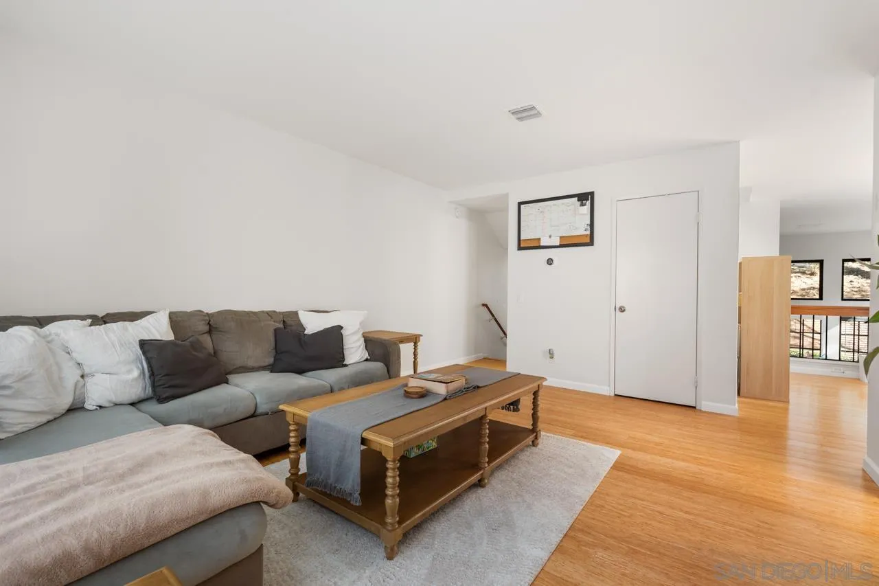 Photo #15: 260013856 Listing: Photo #15