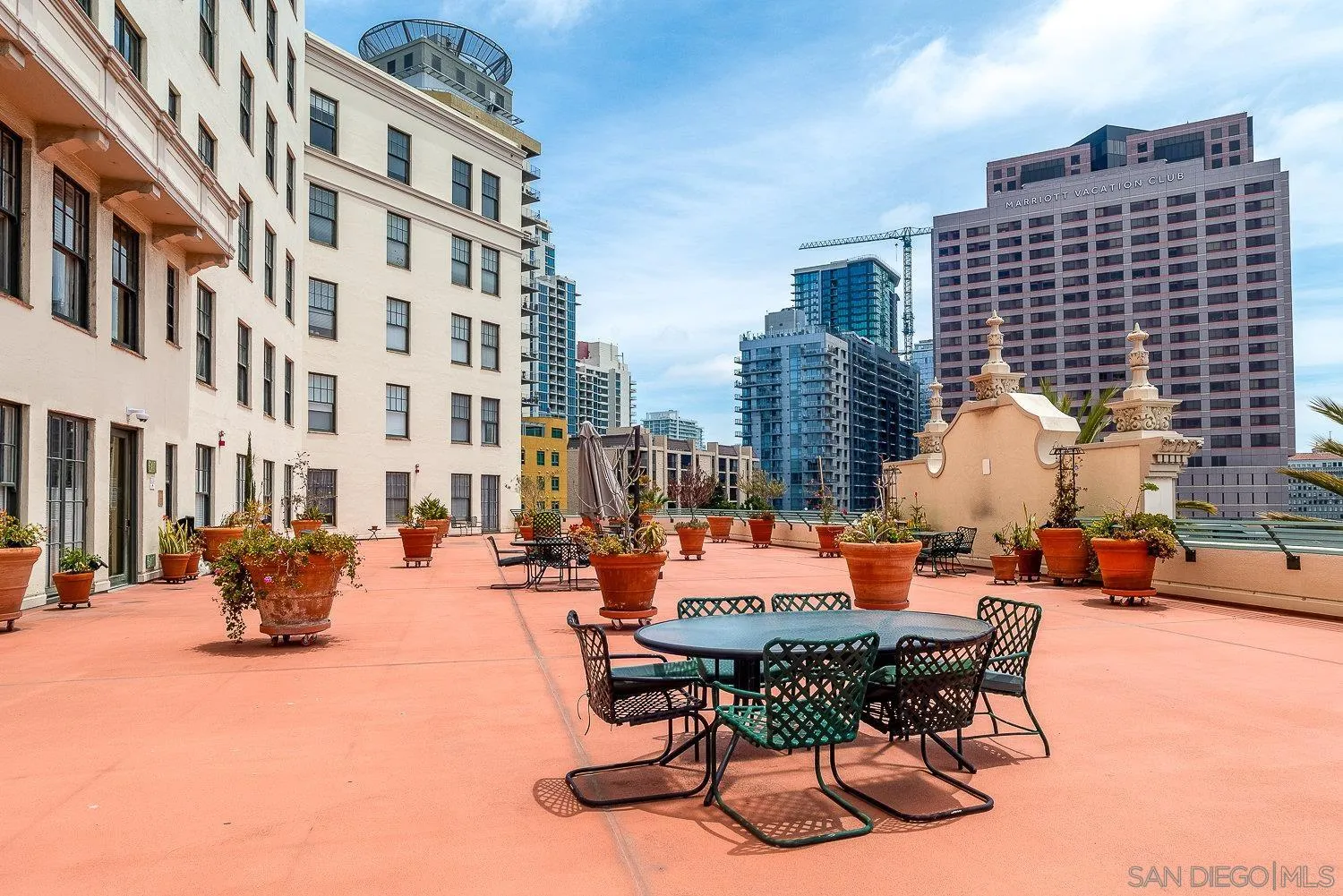https://cdn.realtyfeed.com/cdn/127/260013859/0c007ba98e05a9f20d117084bc6fc842.webp