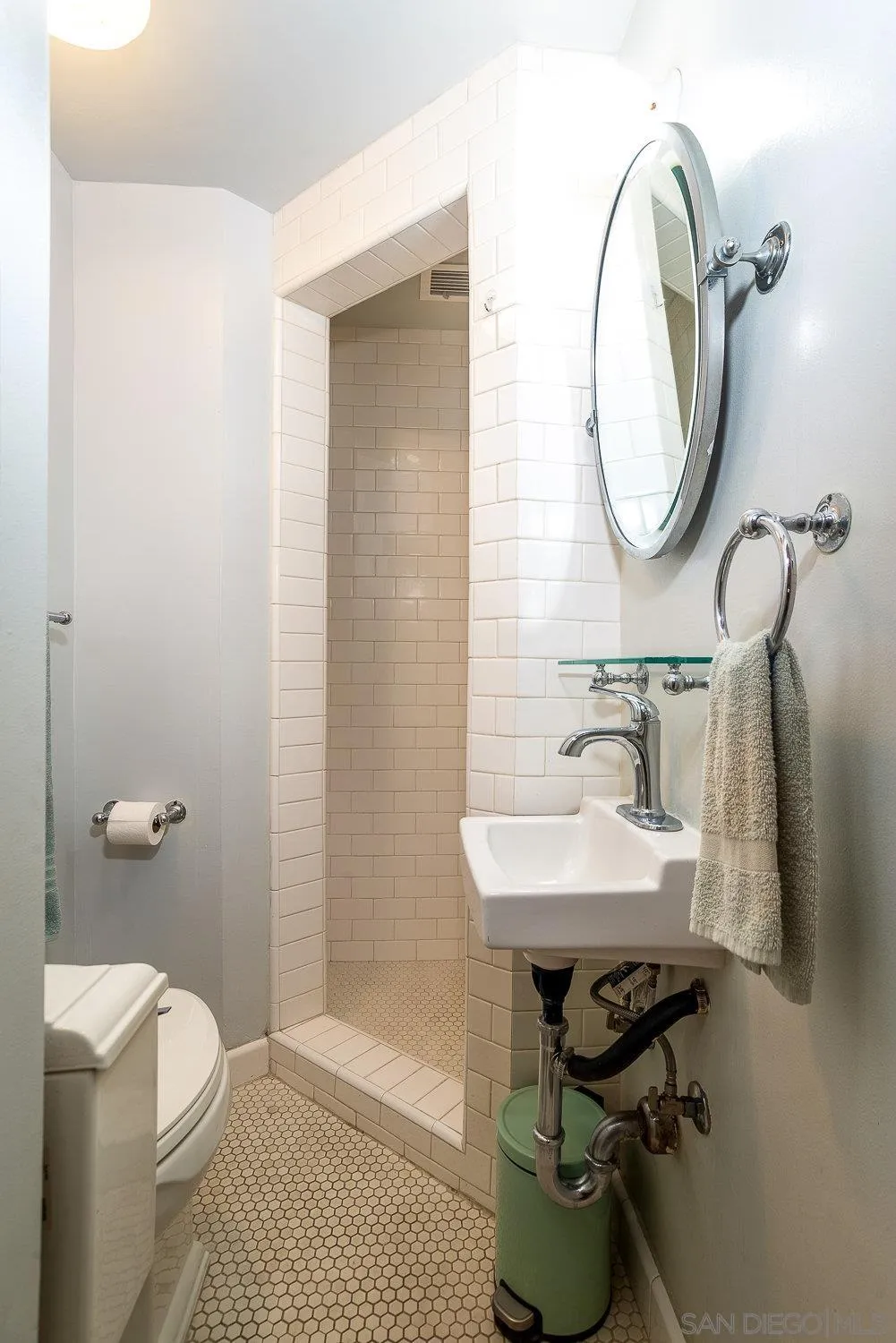 https://cdn.realtyfeed.com/cdn/127/260013859/4a67f821e04172305a3baf7ba64deb4c.webp