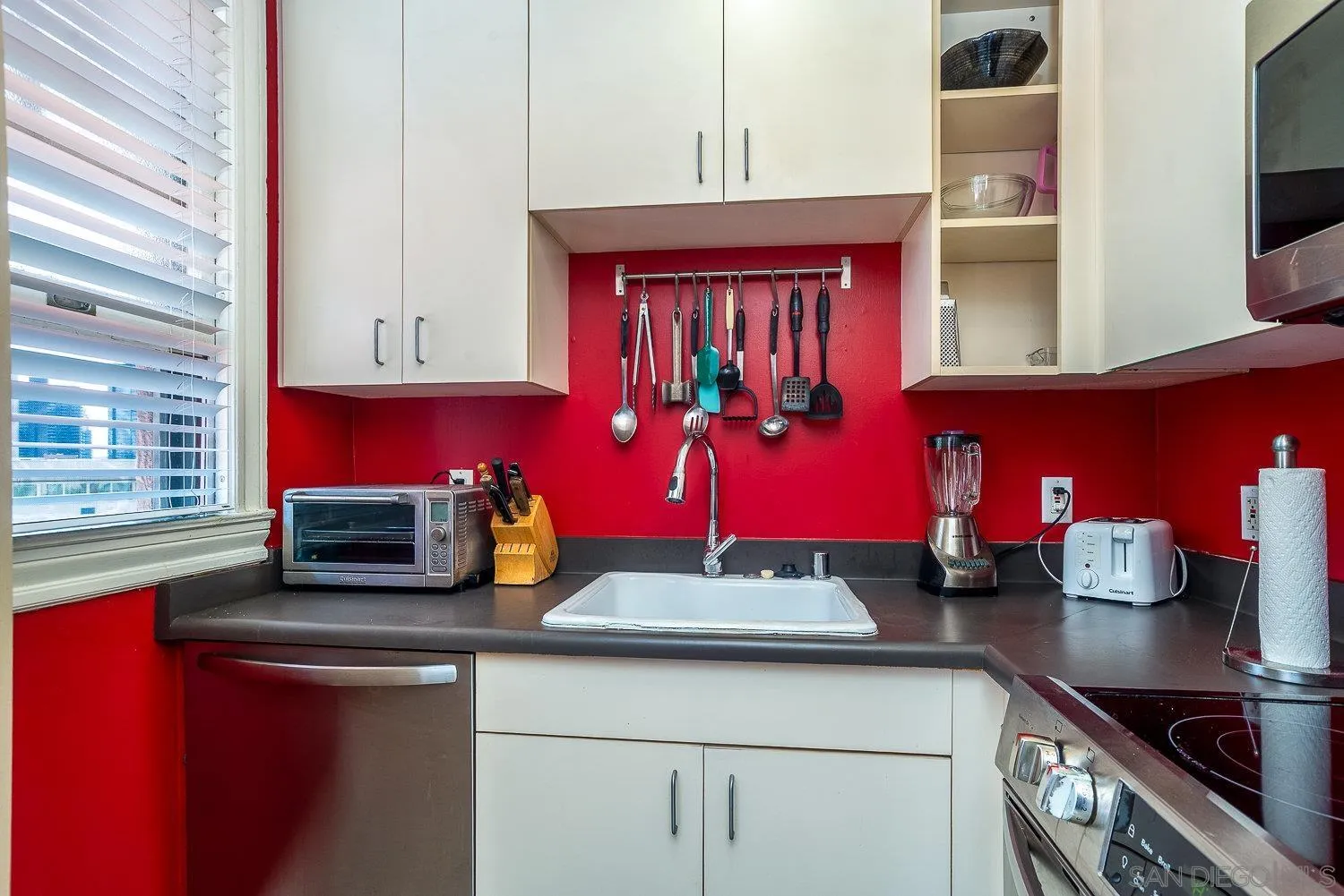 https://cdn.realtyfeed.com/cdn/127/260013859/4a79d4887060a1b248efb4094125fbfd.webp