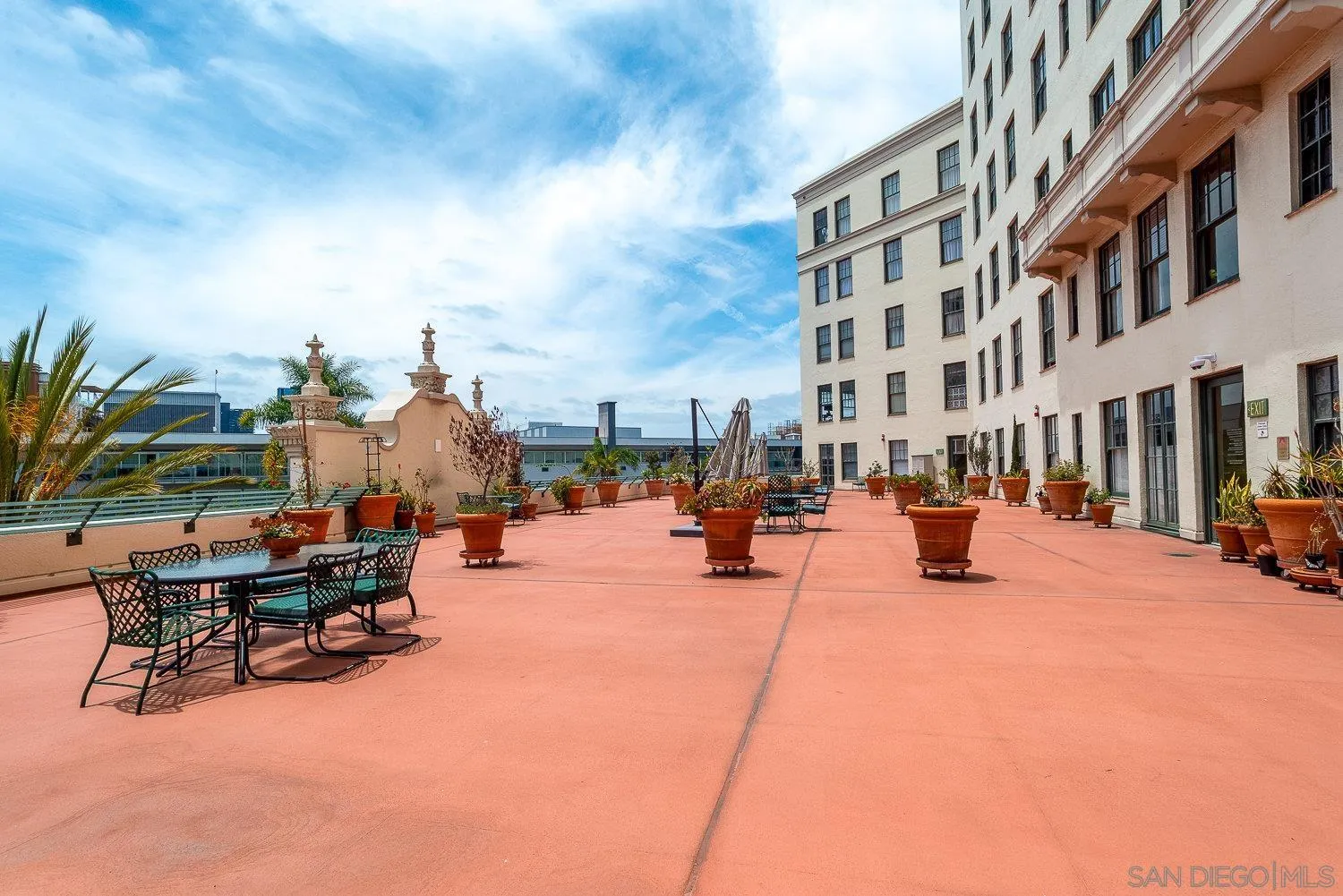 https://cdn.realtyfeed.com/cdn/127/260013859/b3da63eae524b0ef302d789e78a4a2dd.webp
