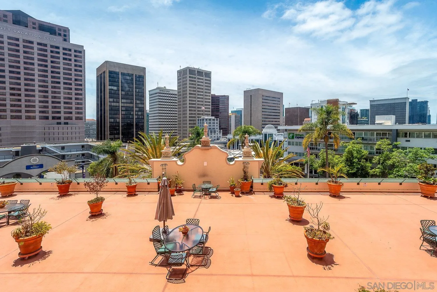 https://cdn.realtyfeed.com/cdn/127/260013859/bea0b1b0c7785a250784143ed18f2427.webp