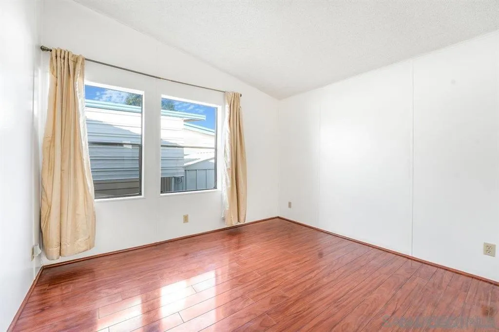 https://cdn.realtyfeed.com/cdn/127/260013862/3506fdcebc87d86c95dc83734b235ac1.webp