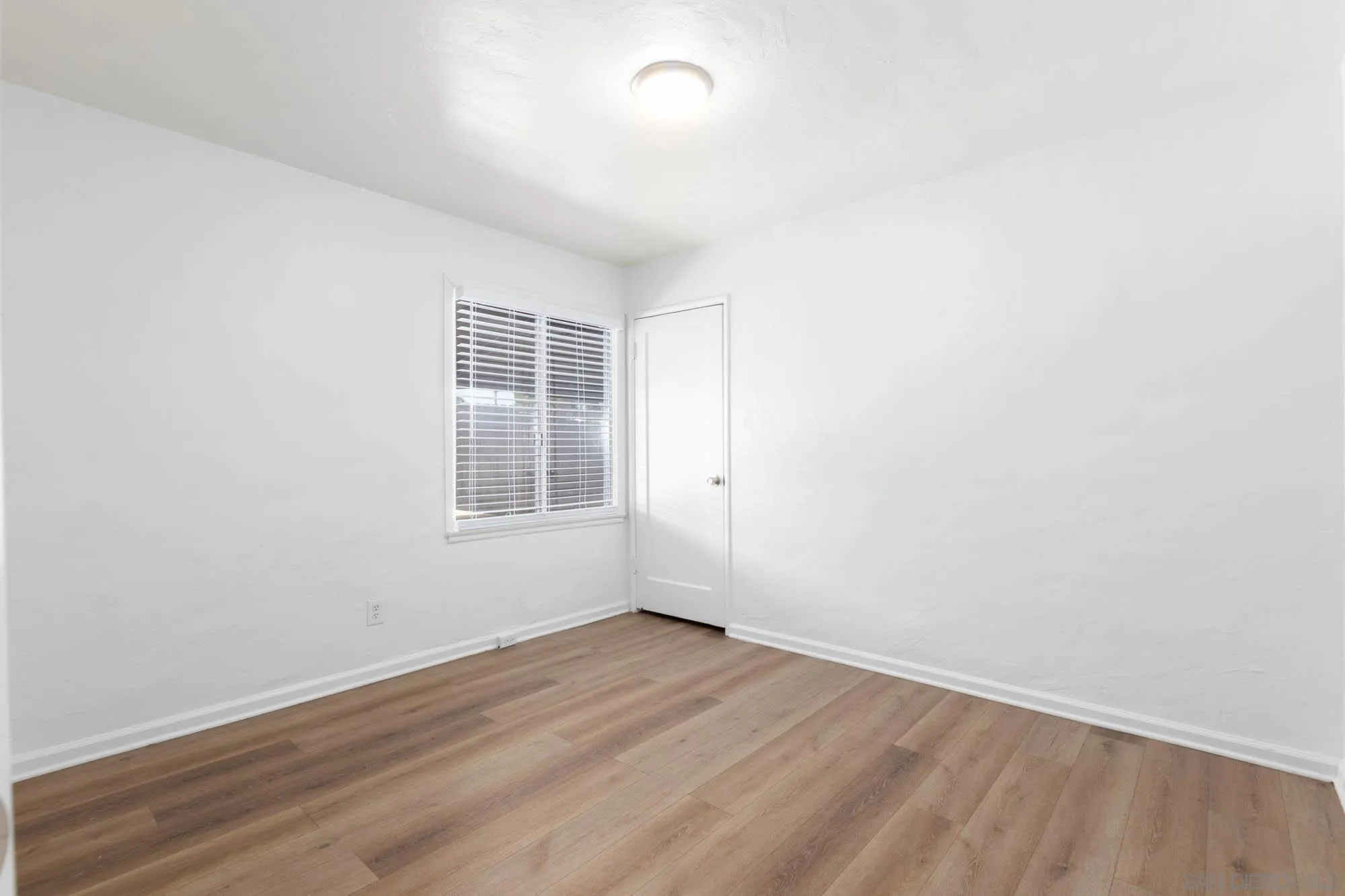 https://cdn.realtyfeed.com/cdn/127/260013863/2df9b918353c72420d9794dbaab484dd.webp