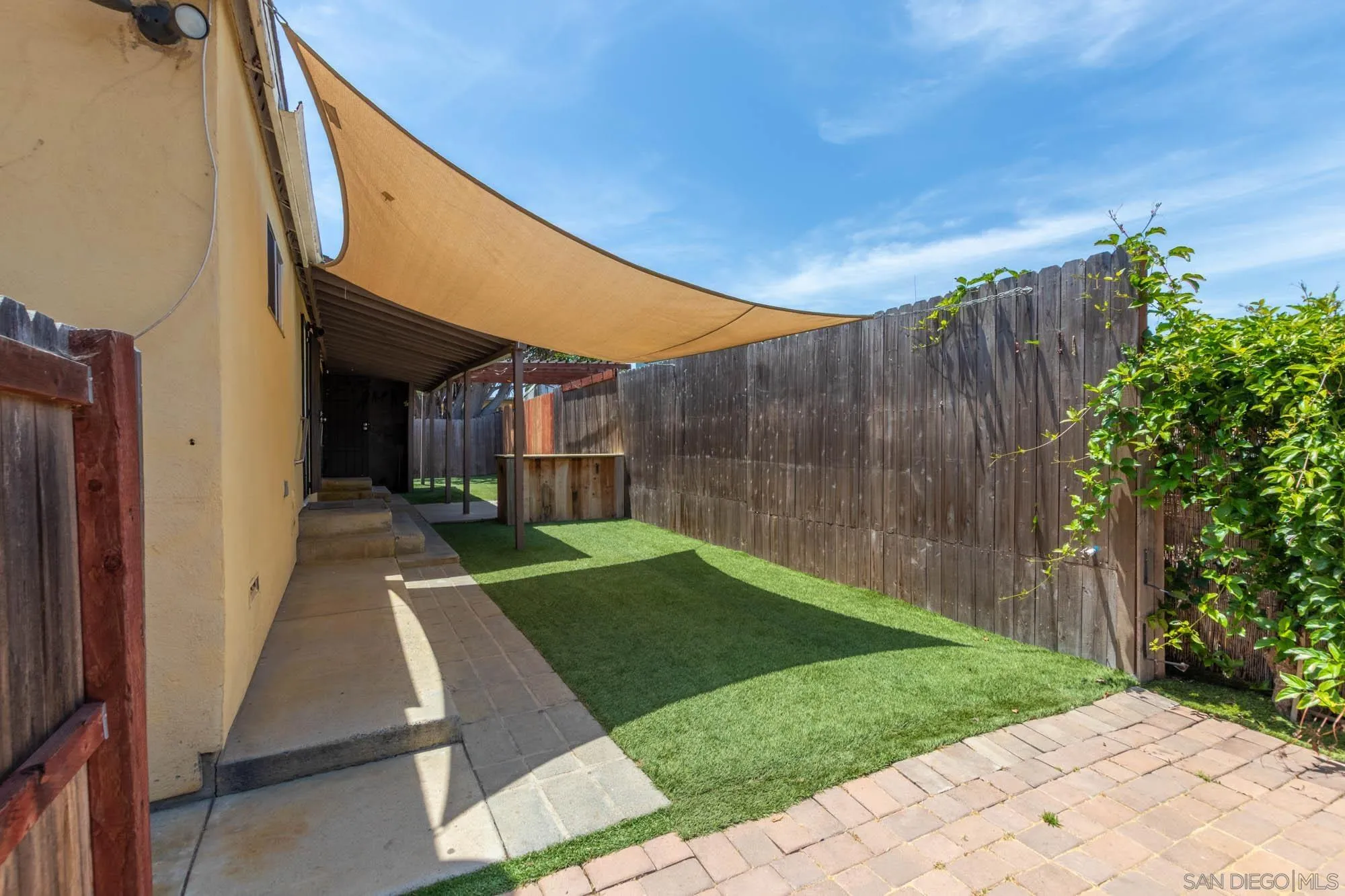 https://cdn.realtyfeed.com/cdn/127/260013863/3a29d530e2a5e915e6d3bf816a644dea.webp