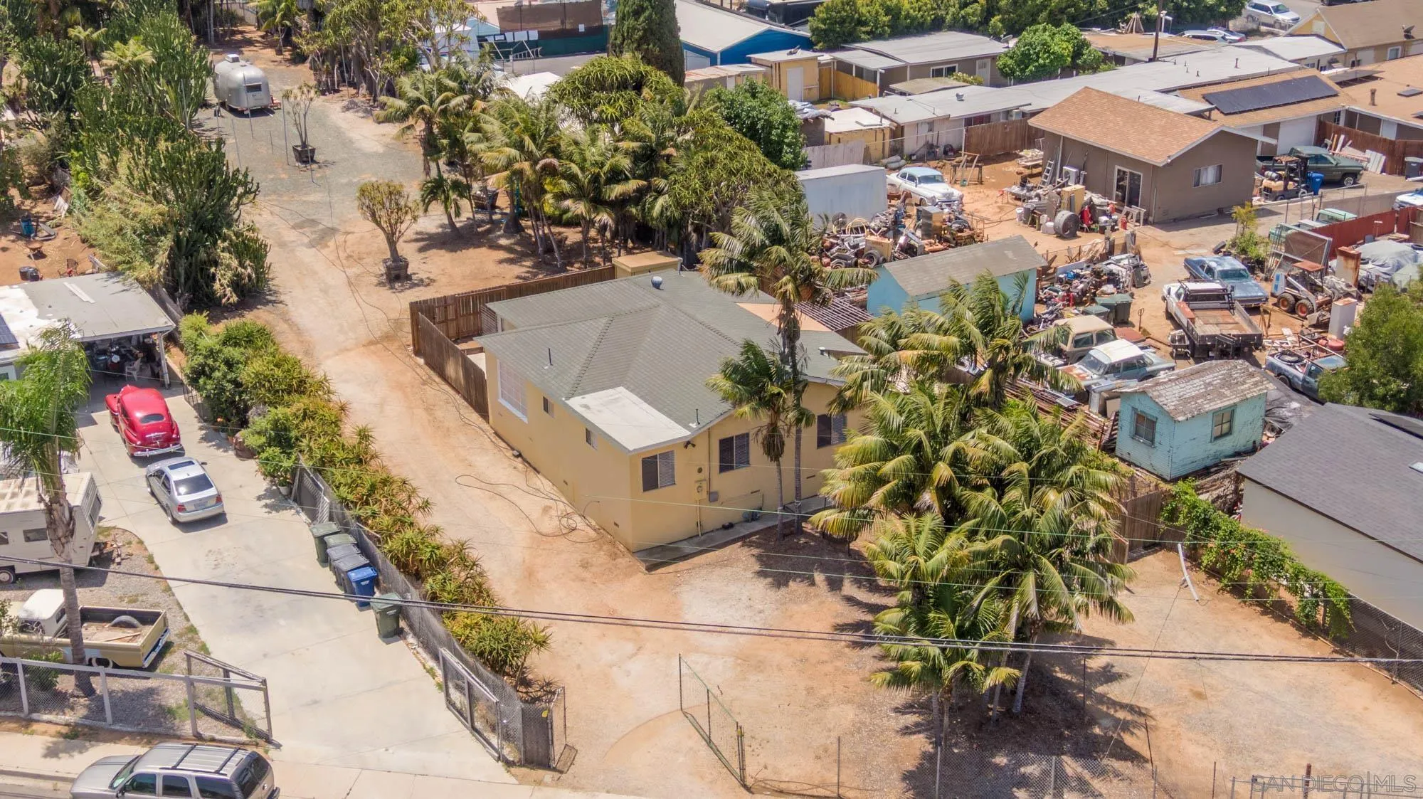 https://cdn.realtyfeed.com/cdn/127/260013863/3d34d464ef9d42da7e0a62985d3853d9.webp