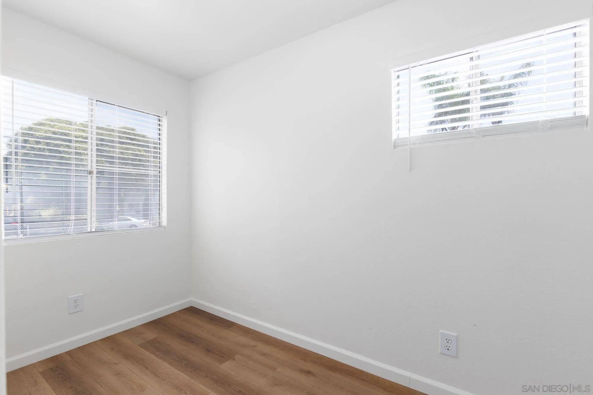 https://cdn.realtyfeed.com/cdn/127/260013863/ba18e8e4d1de0ec02e8851770c553374.webp