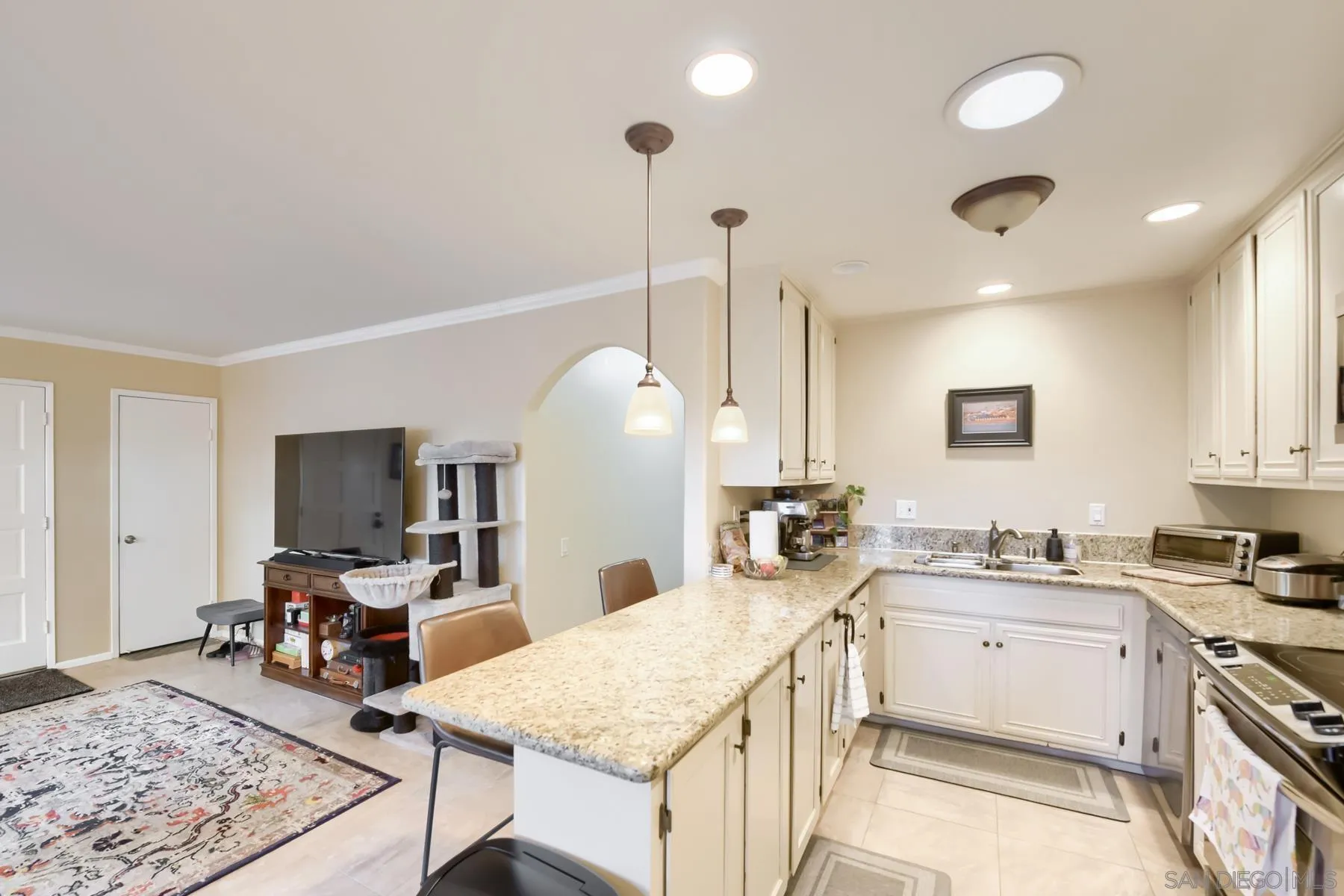 https://cdn.realtyfeed.com/cdn/127/260013866/14634b4bbb4c686d2ab6ac2ccb5910d4.webp