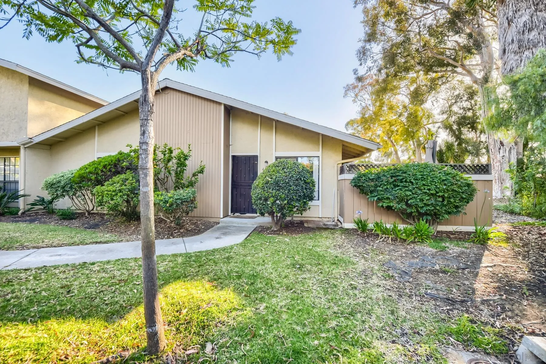 https://cdn.realtyfeed.com/cdn/127/260013866/580df10d4ea17182b5cde7668a6bcc2a.webp