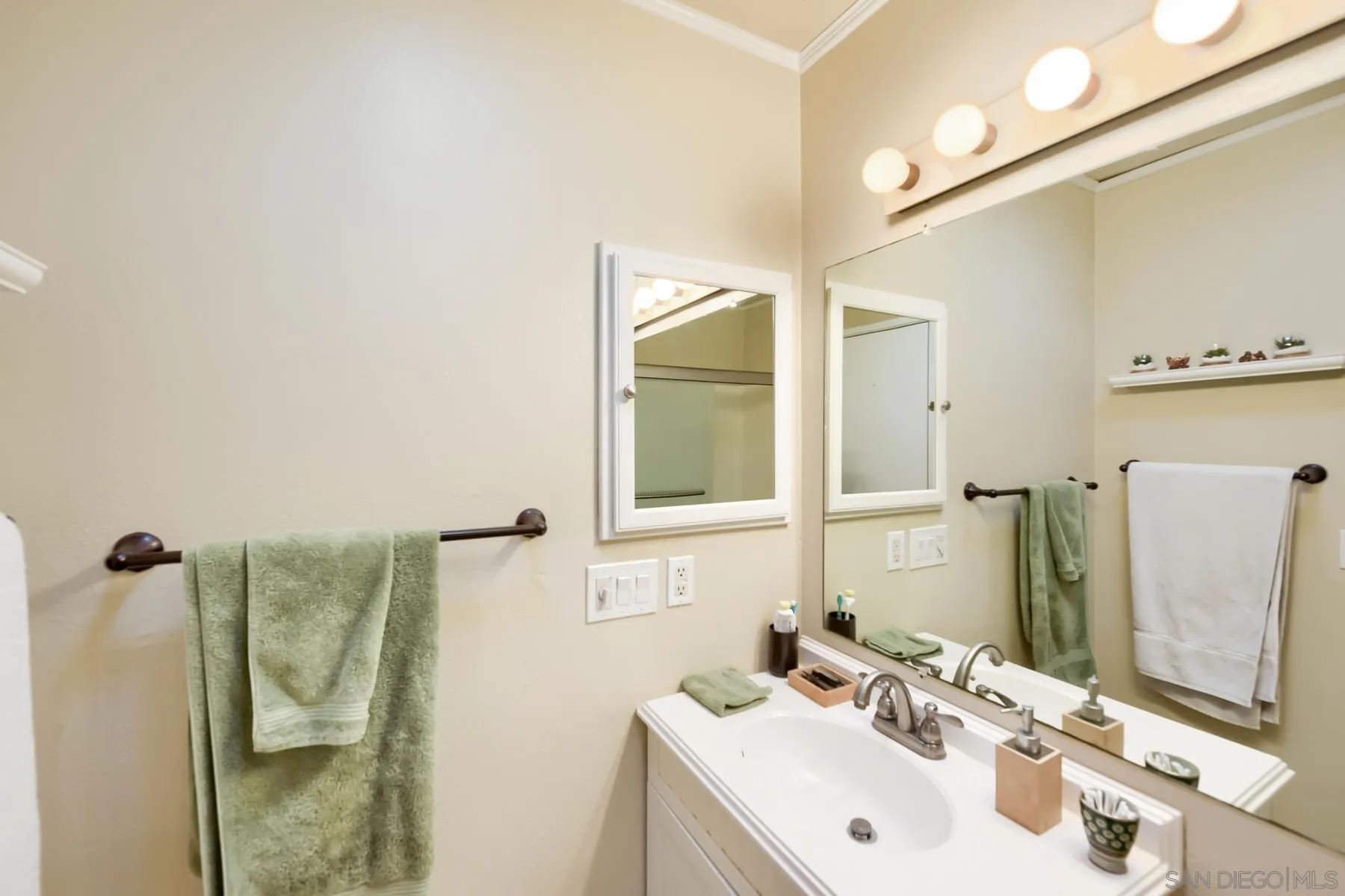 Photo #11: 260013866 Listing: Photo #11