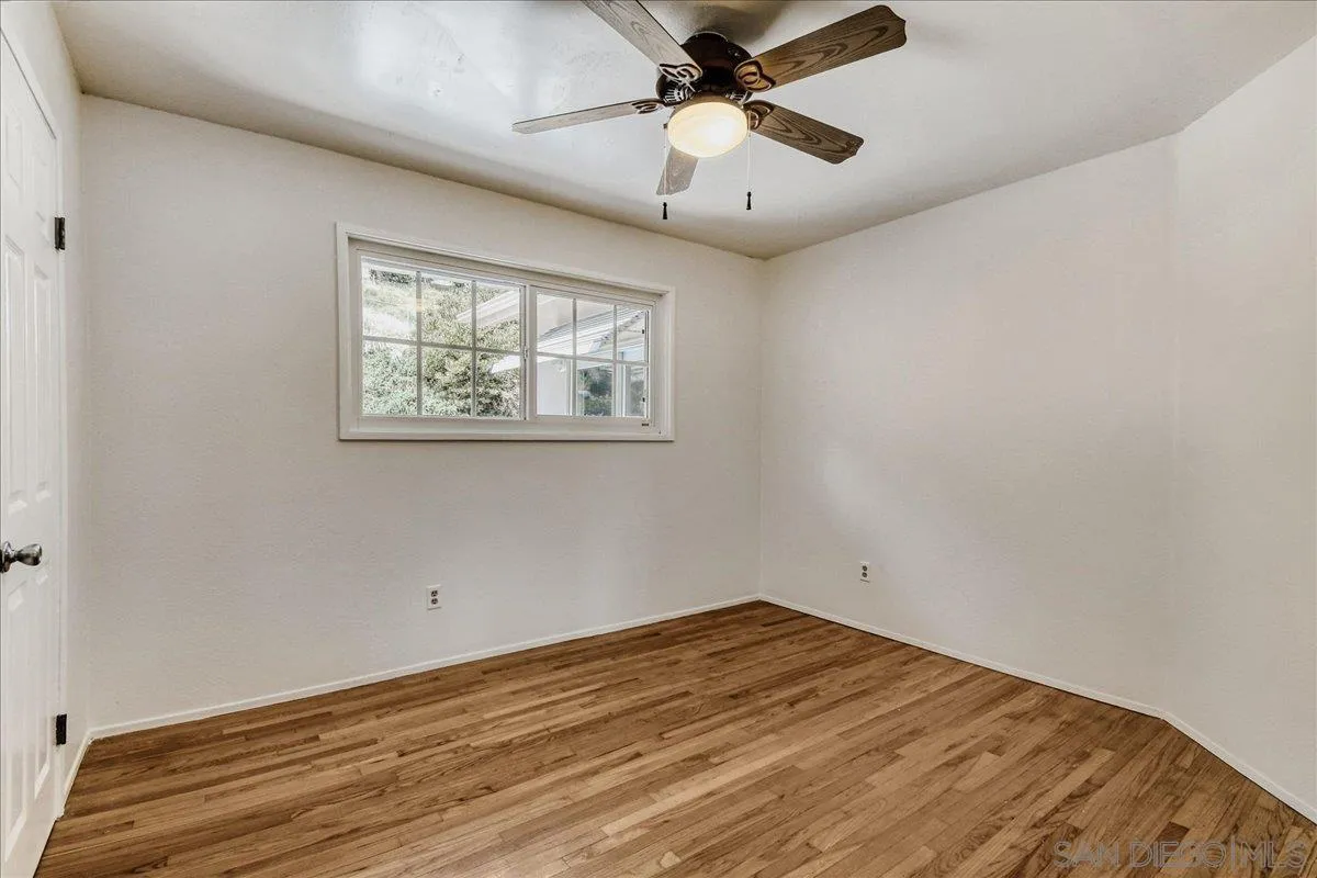 https://cdn.realtyfeed.com/cdn/127/260013873/8ba117f4ae607ce391779a387900ebd2.webp