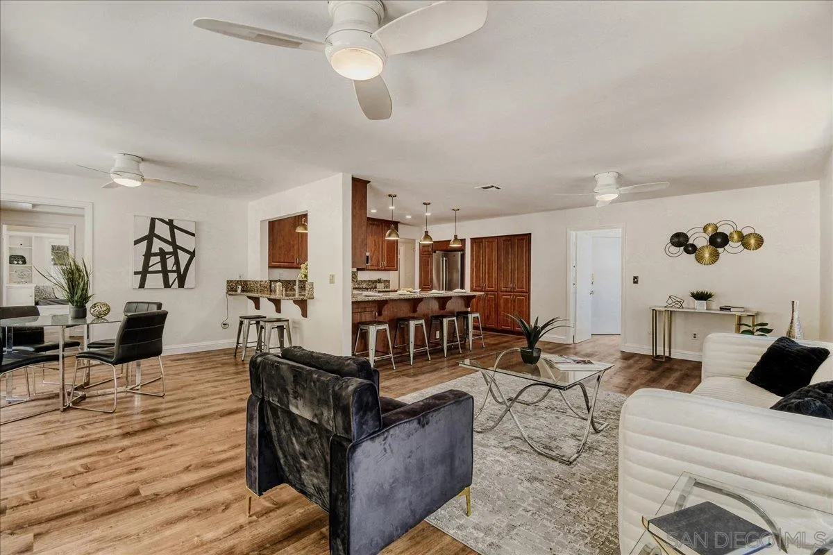https://cdn.realtyfeed.com/cdn/127/260013873/99cd01f6026c5efb7246e68b6524b973.webp
