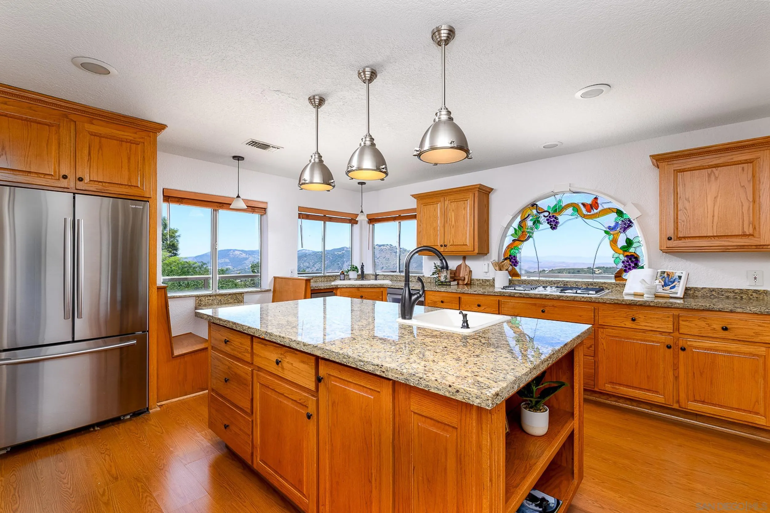 https://cdn.realtyfeed.com/cdn/127/260013877/3632a4100dd580ee4099f6a77f3edfd2.webp
