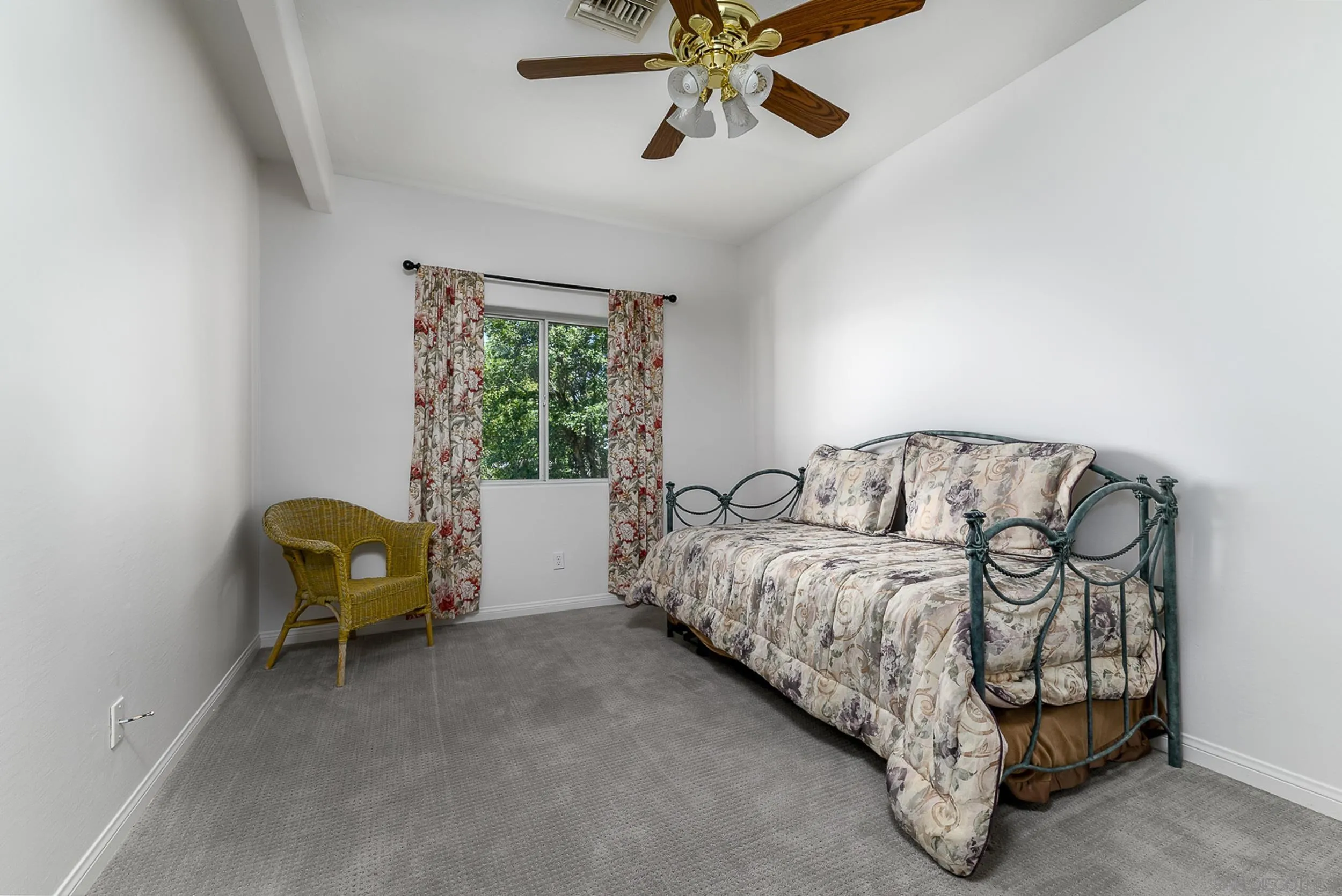 https://cdn.realtyfeed.com/cdn/127/260013877/620c0151c459fd2db34fc80d831e0bdb.webp