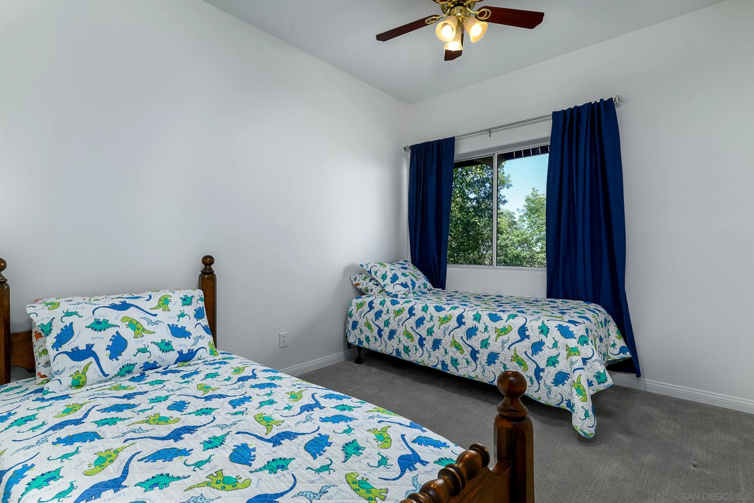 https://cdn.realtyfeed.com/cdn/127/260013877/e655f0a5394e53c7ddde66bf0ae6e9ad.webp
